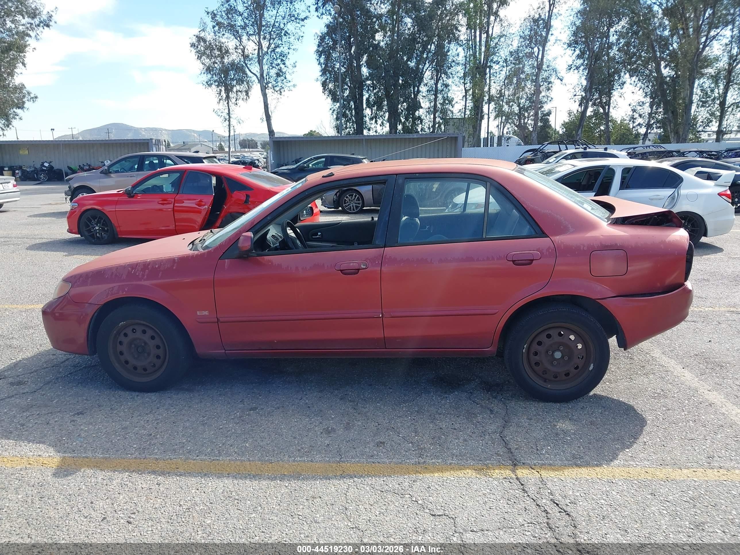 2002 Mazda Protege Dx/es/lx Red vin: JM1BJ225721571556