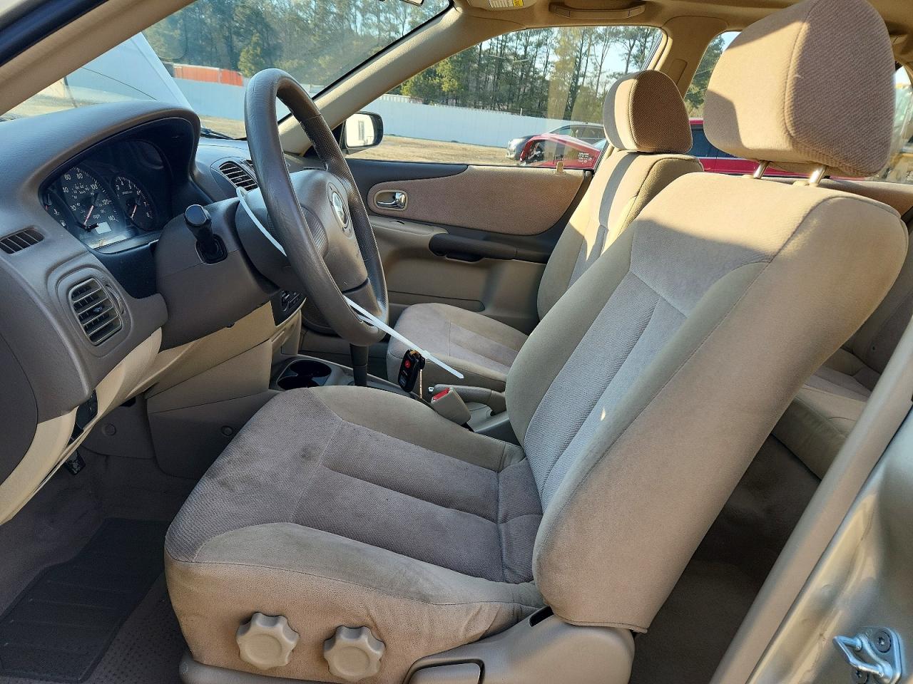 2003 Mazda Protege Dx Золотой vin: JM1BJ225830108526