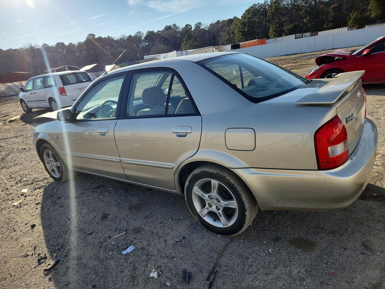 2003 Mazda Protege Dx Золотой vin: JM1BJ225830108526