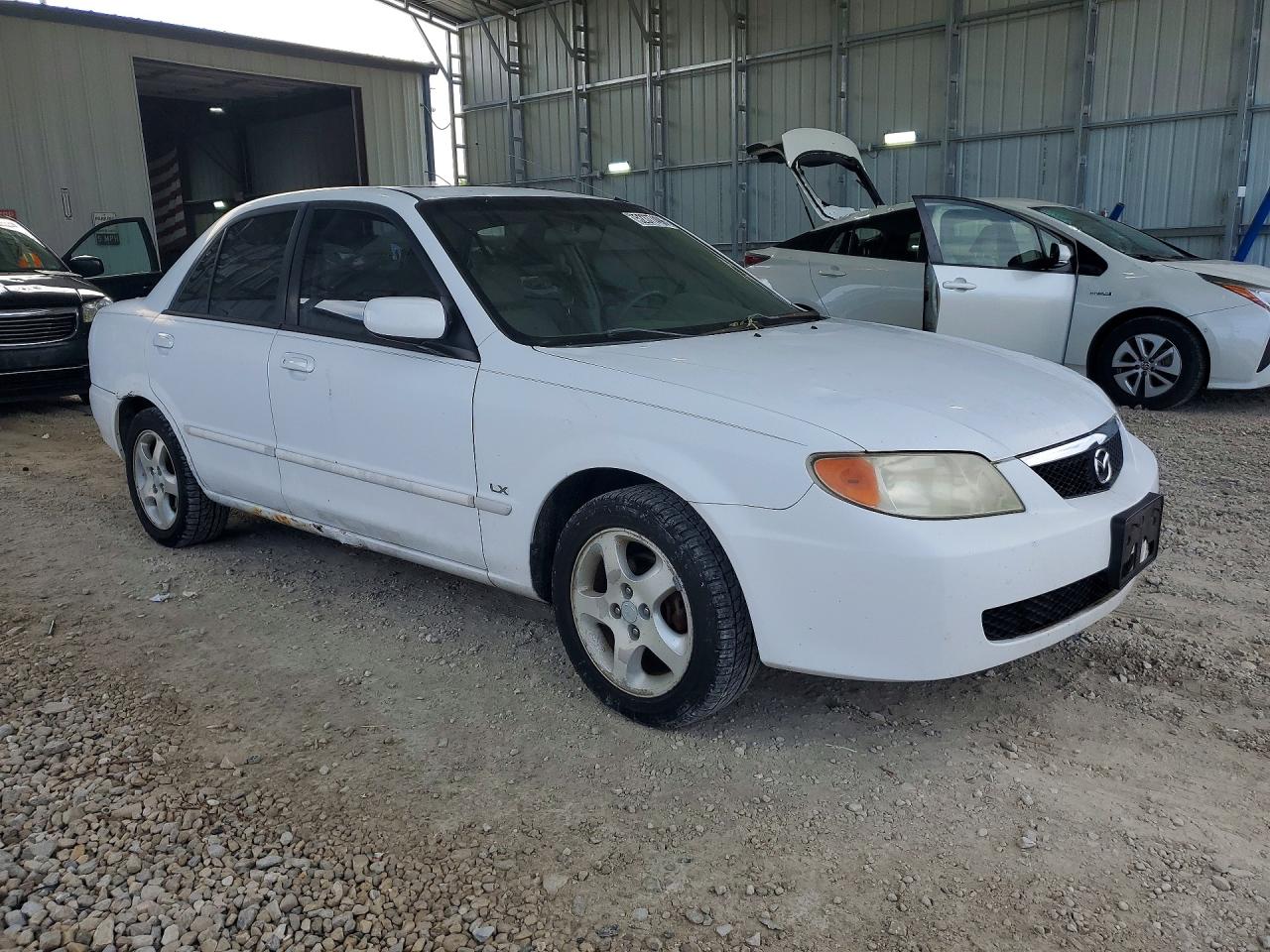 2002 Mazda Protege Dx White vin: JM1BJ225920559690