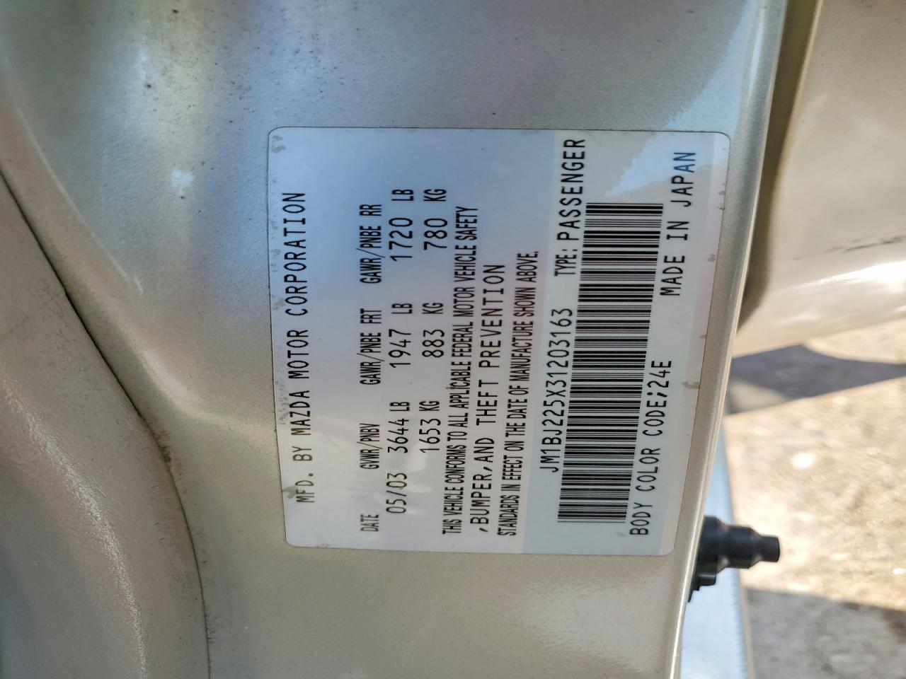 2003 Mazda Protege Dx Beige vin: JM1BJ225X31203163