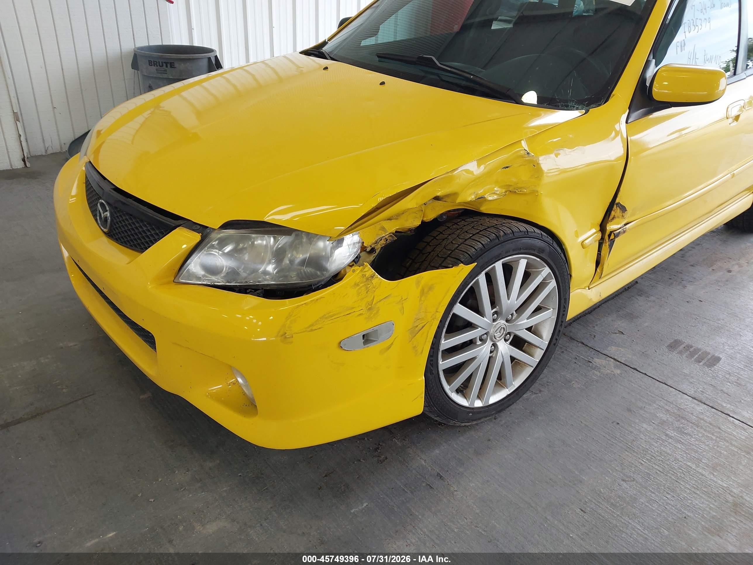 2002 Mazda Protege5   Yellow vin: JM1BJ245321547817