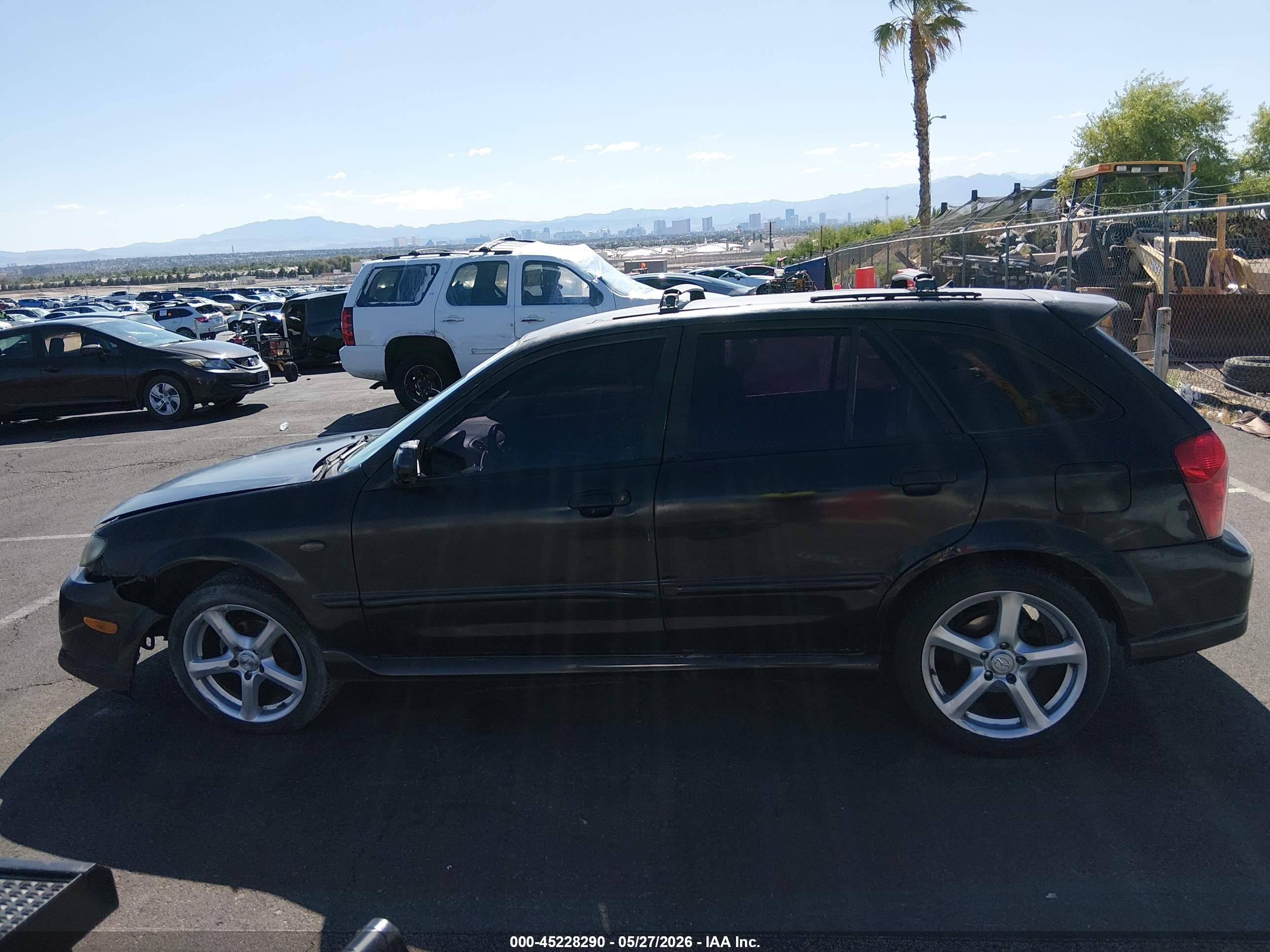 2002 Mazda Protege5   Black vin: JM1BJ245321637372