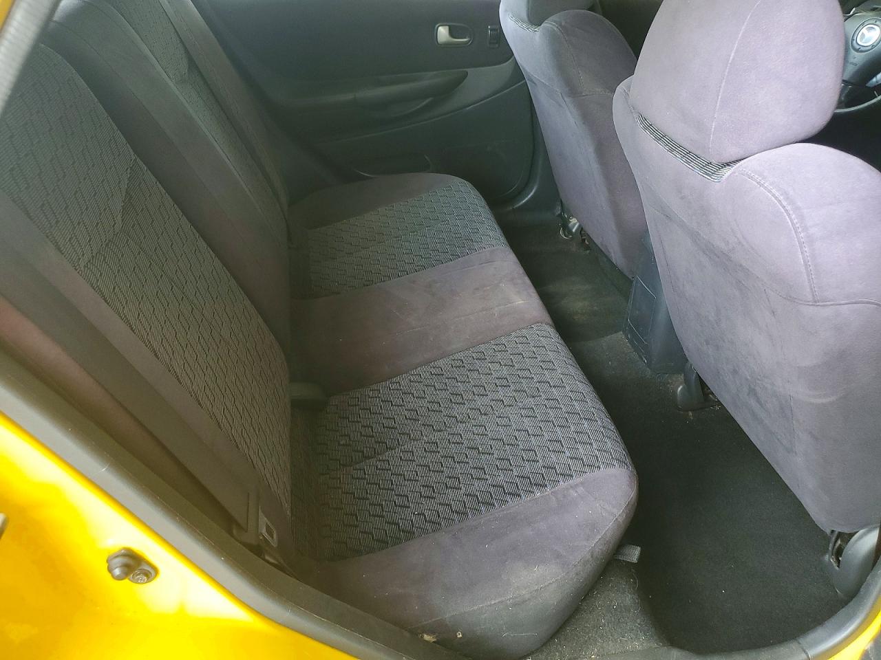 2002 Mazda Protege Pr5 Yellow vin: JM1BJ245521590524