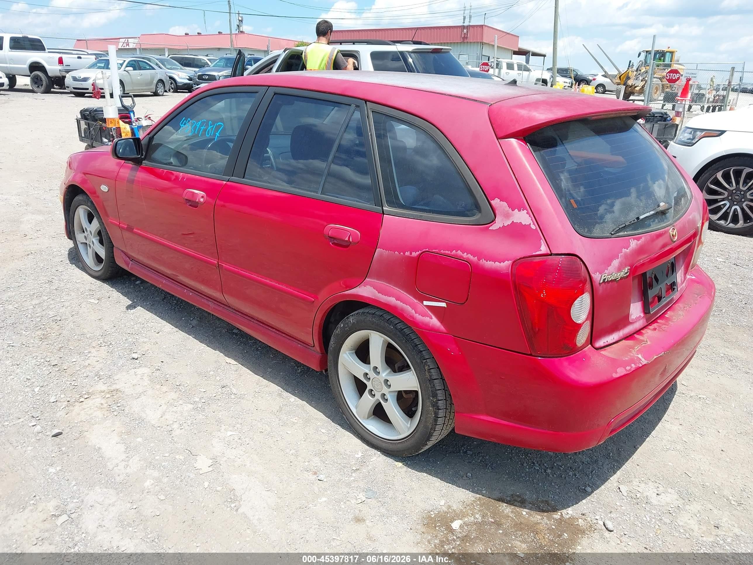 2003 Mazda Protege5   Red vin: JM1BJ245731220371