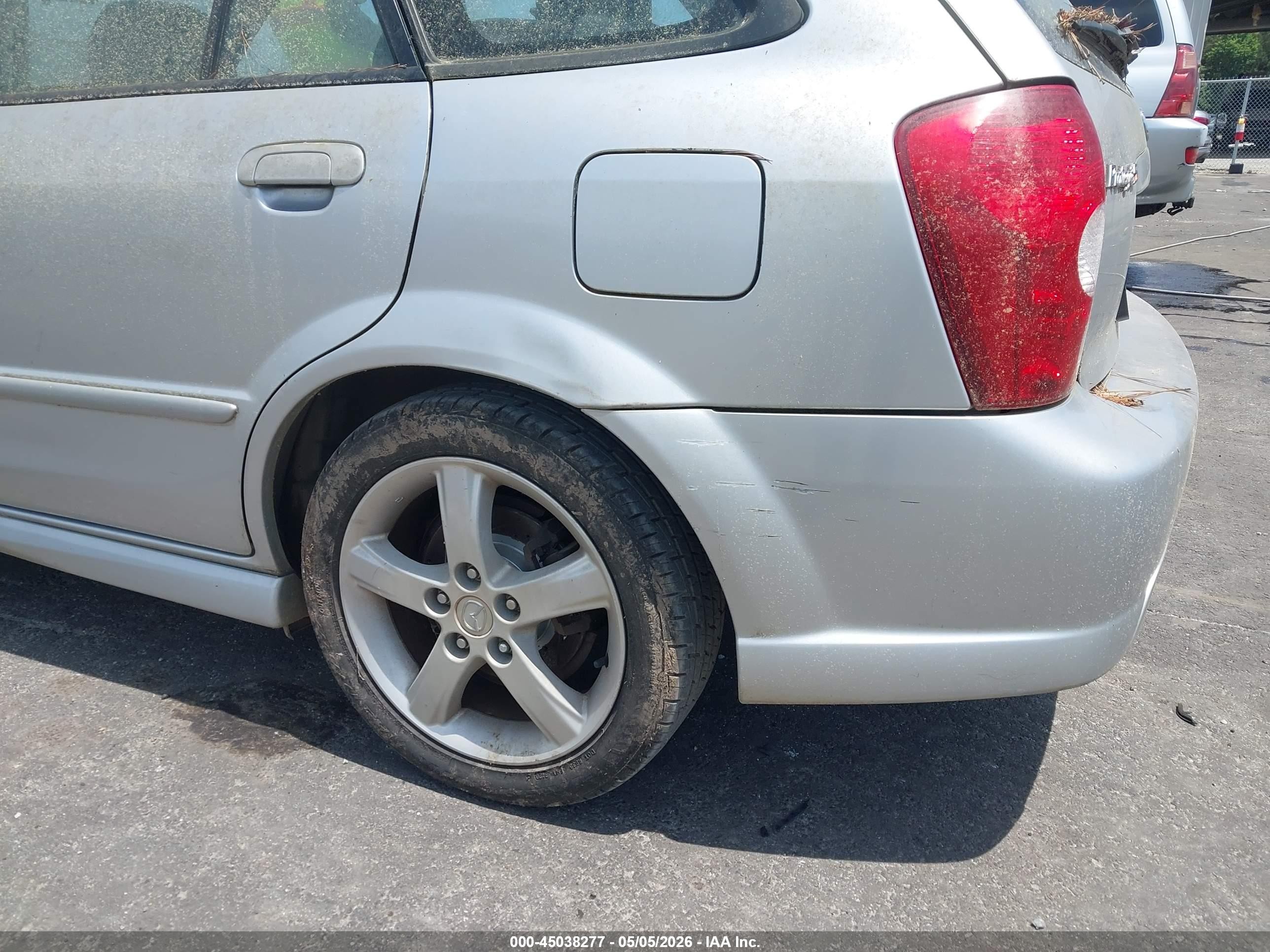 2003 Mazda Protege5   Silver vin: JM1BJ245931184859