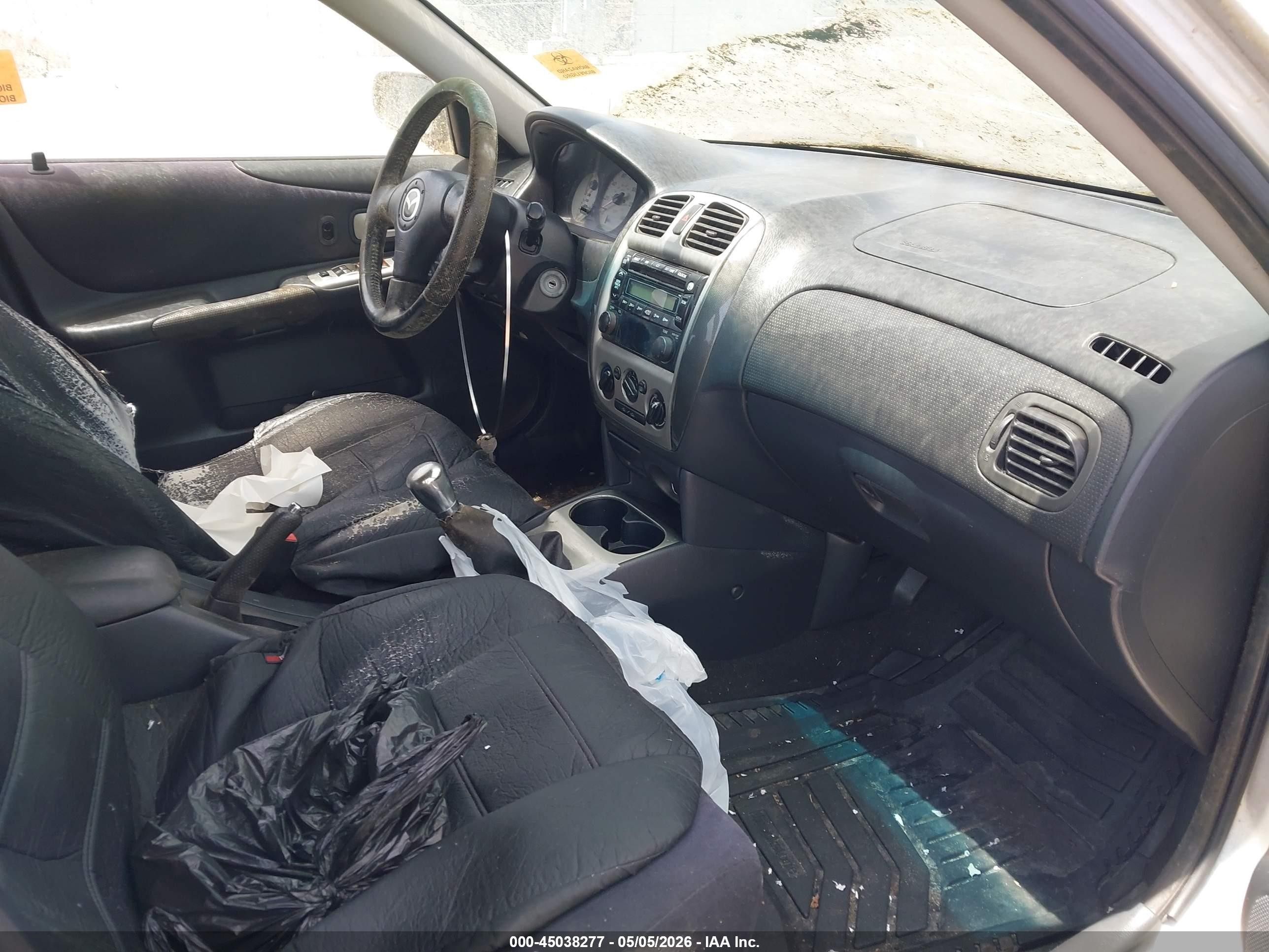 2003 Mazda Protege5   Silver vin: JM1BJ245931184859
