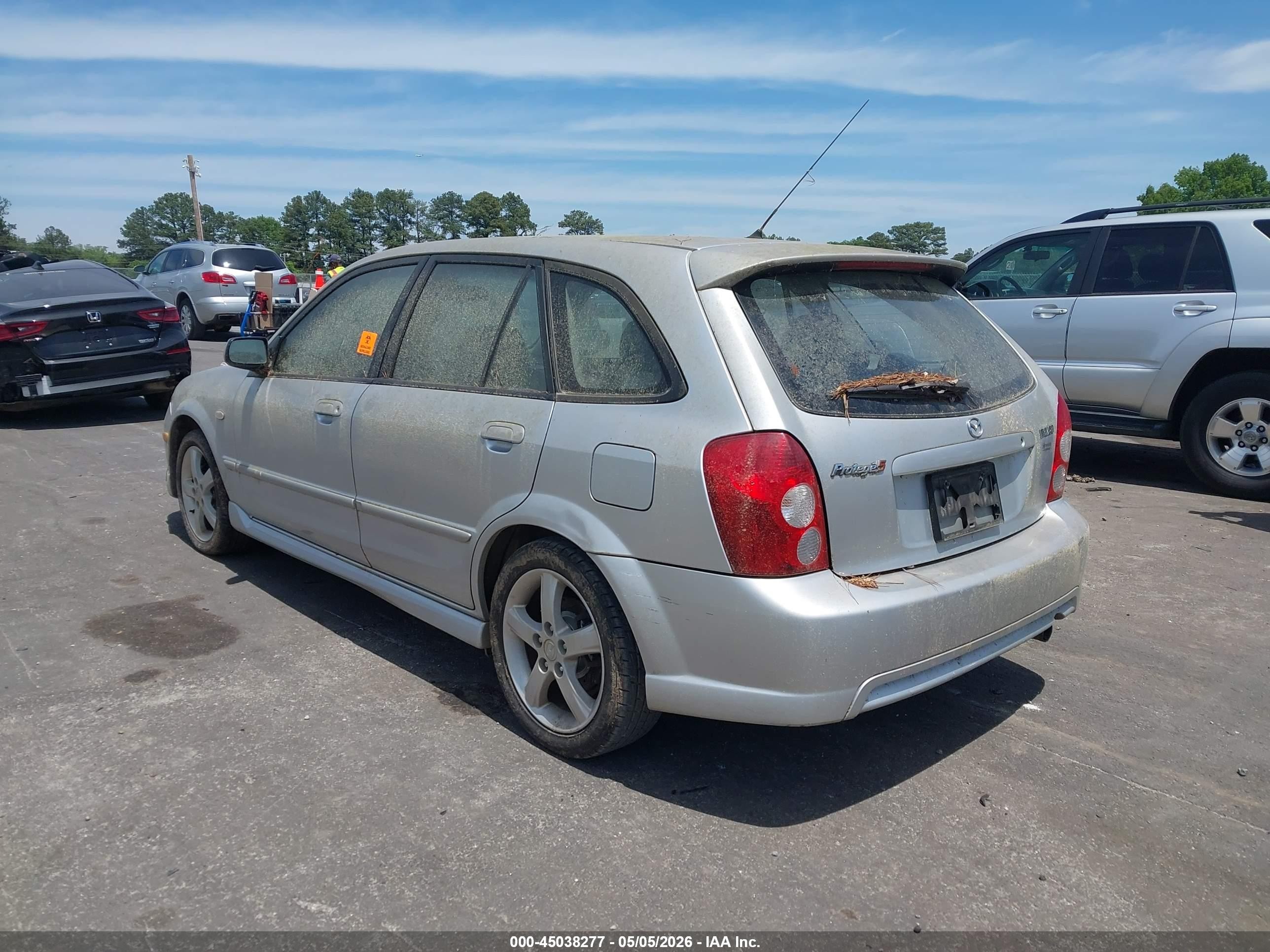 2003 Mazda Protege5   Silver vin: JM1BJ245931184859