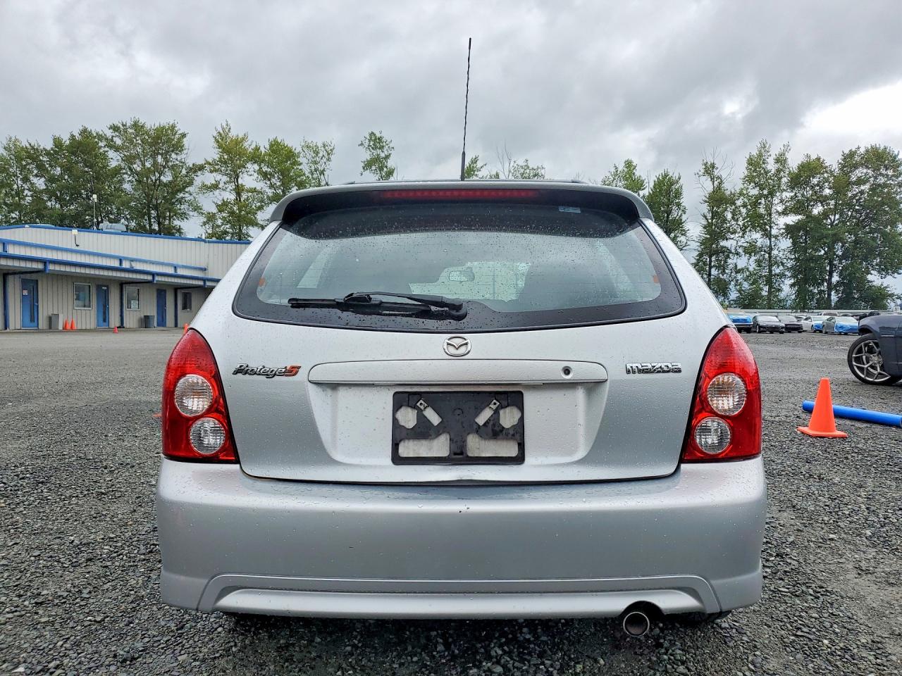 2002 Mazda Protege Pr5 Silver vin: JM1BJ246021590567