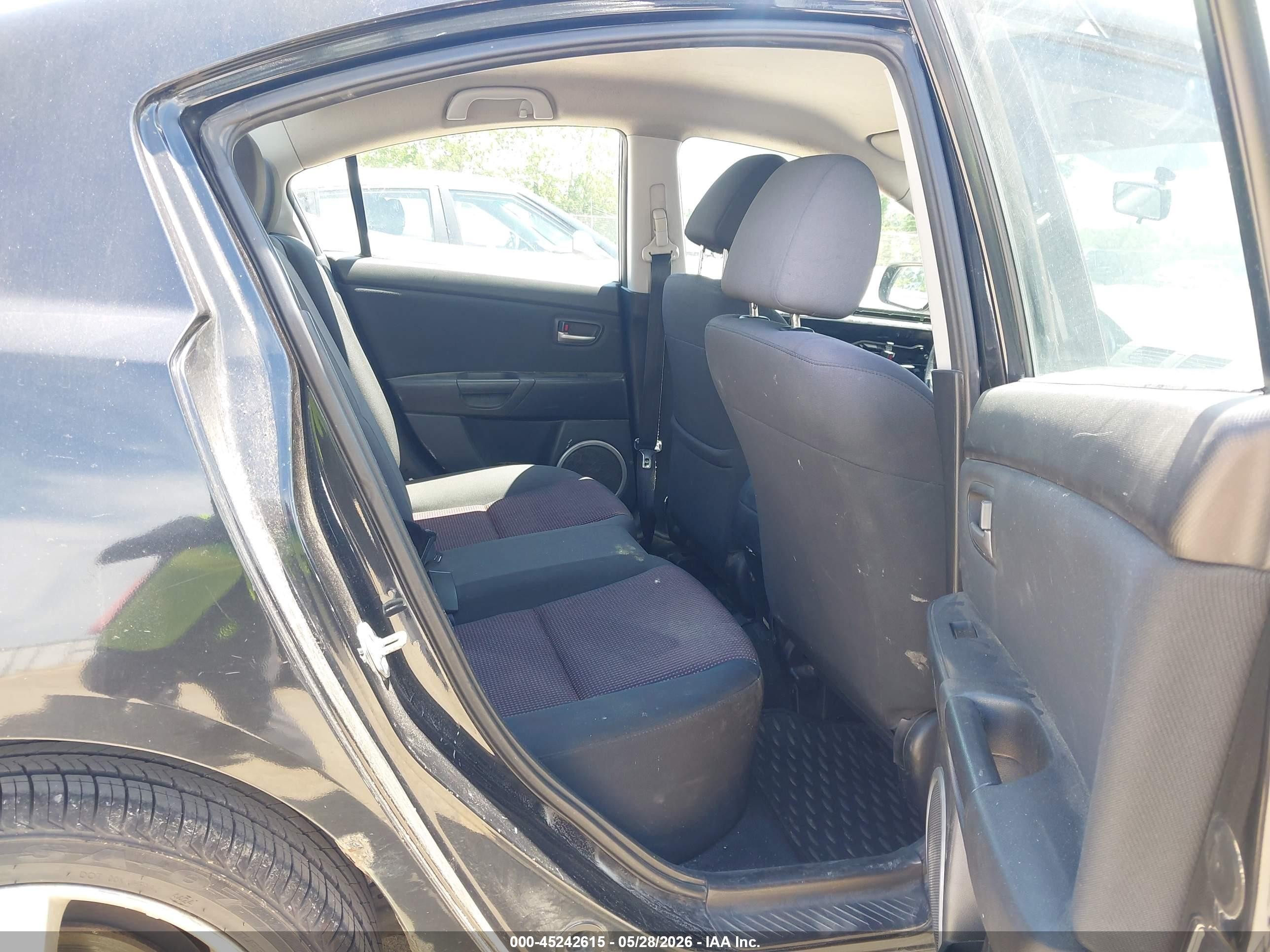 2005 Mazda Mazda3 S Black vin: JM1BK123551346997