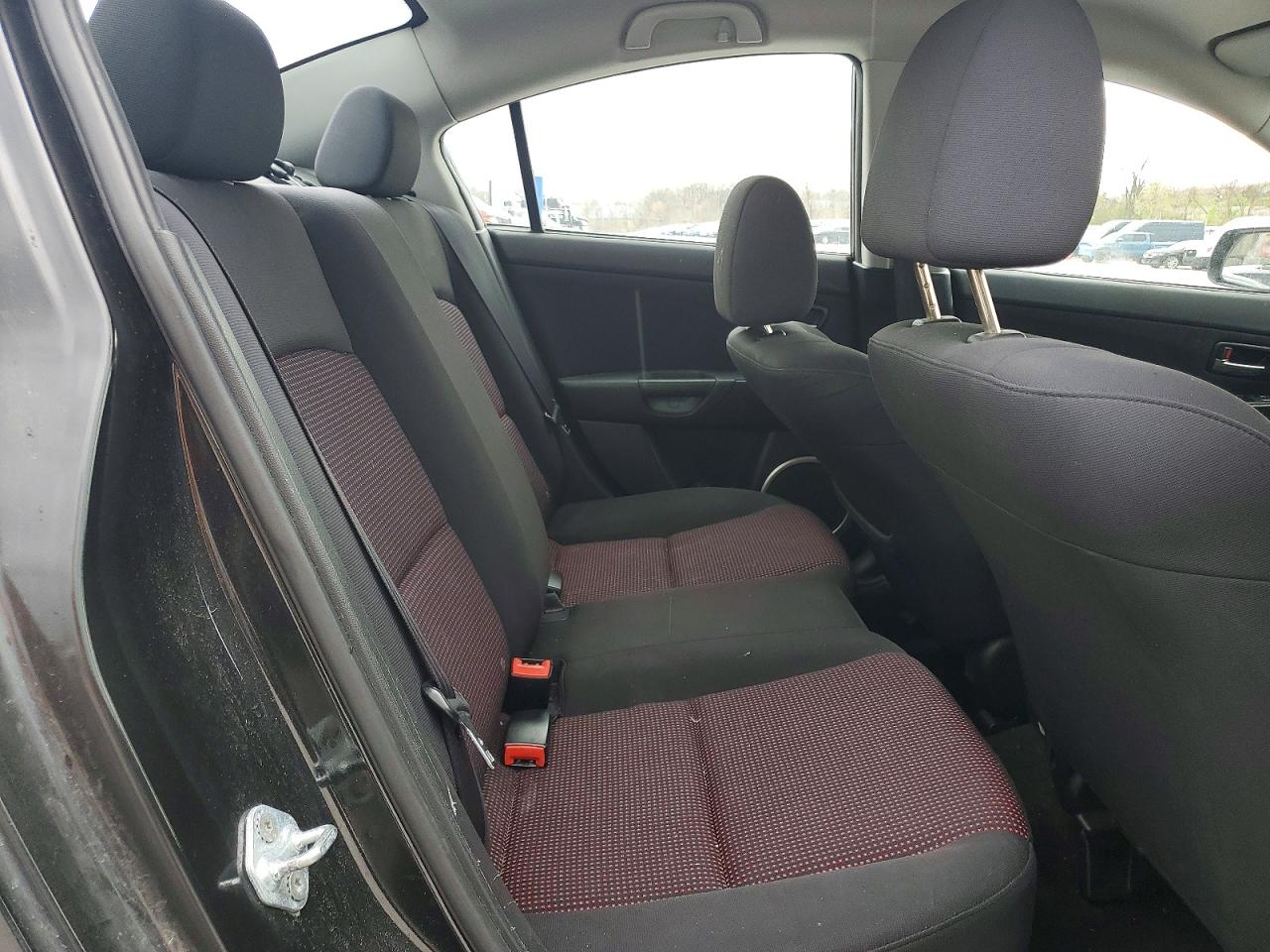 2004 Mazda 3 S Black vin: JM1BK123641216712