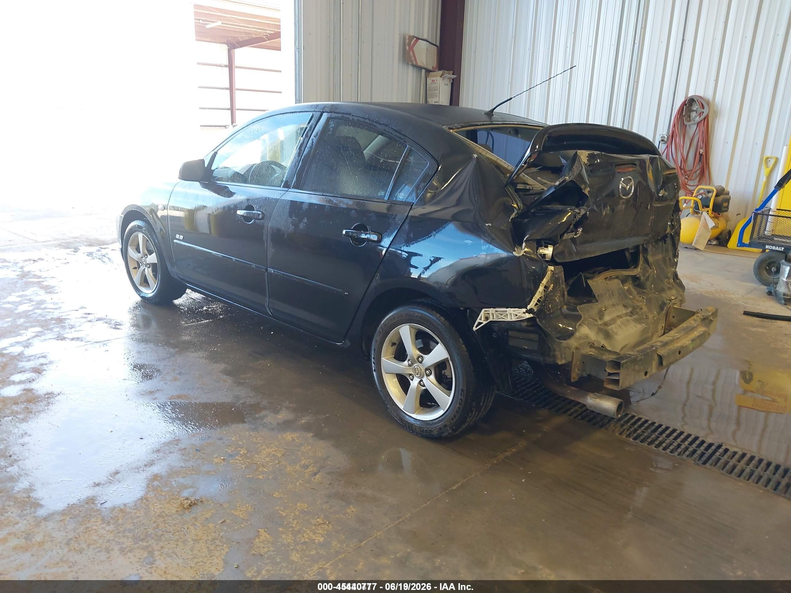 2006 Mazda Mazda3 S Black vin: JM1BK123961459627