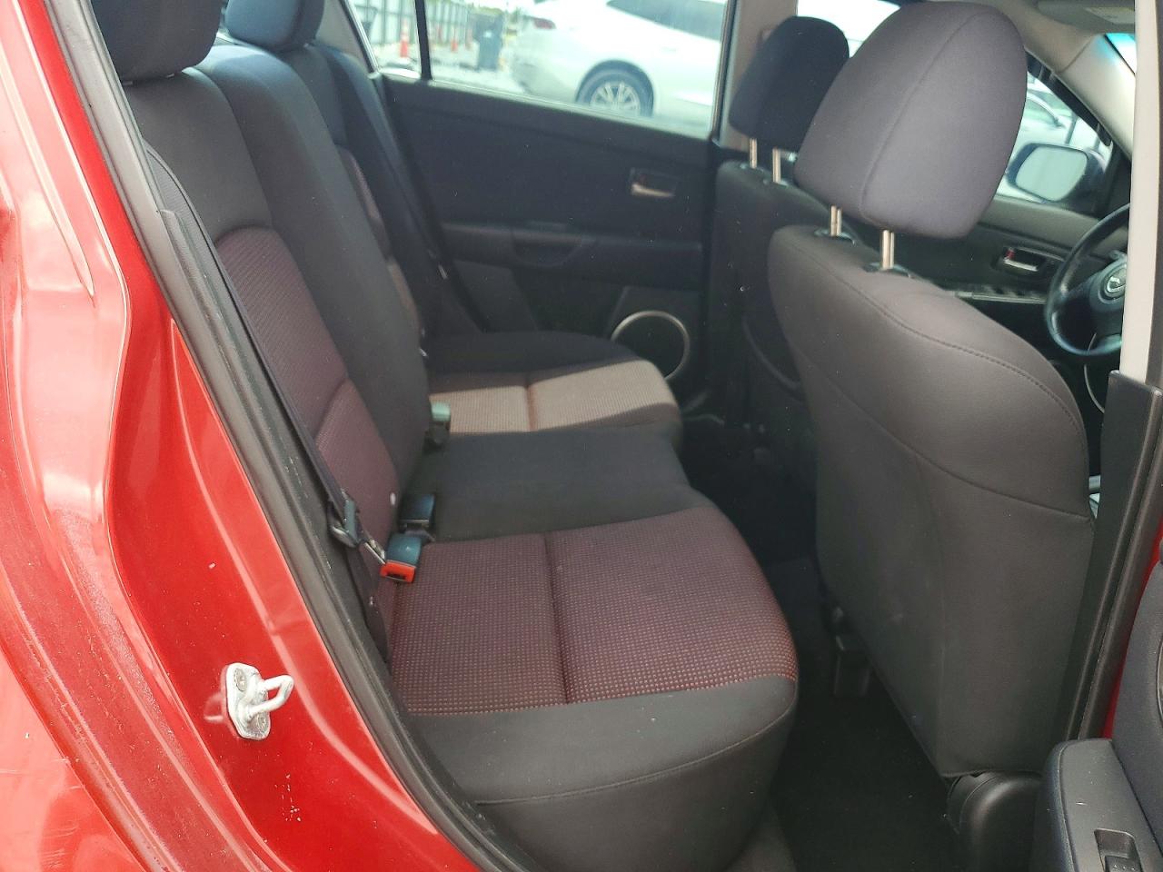 2004 Mazda 3 S Red vin: JM1BK123X41185402
