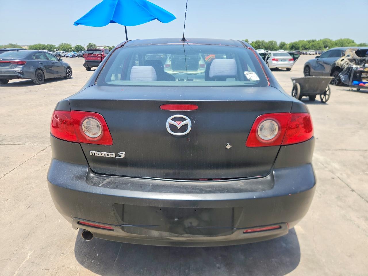 2004 Mazda 3 I Black vin: JM1BK12F041110265