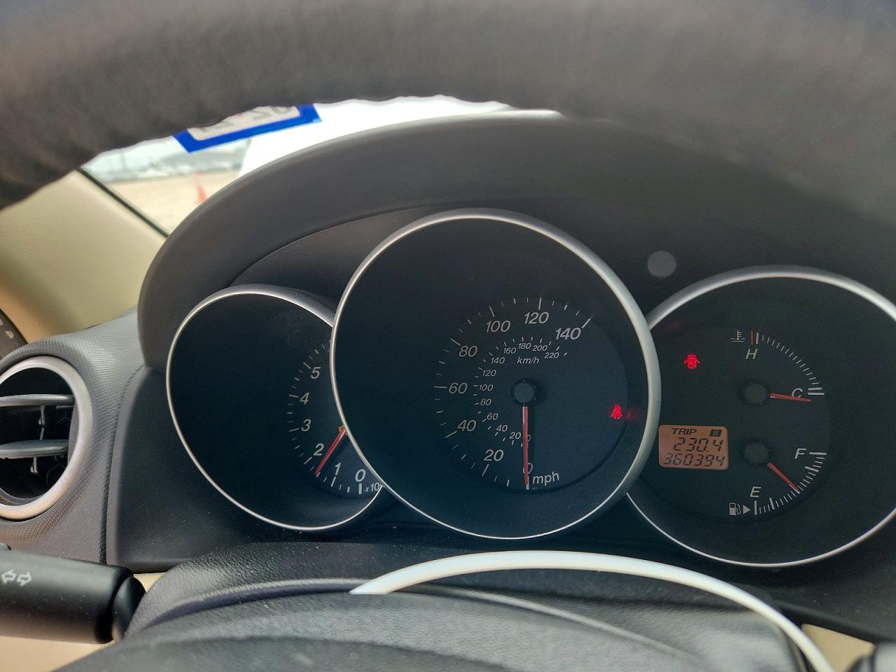 2004 Mazda 3 I White vin: JM1BK12F141130136
