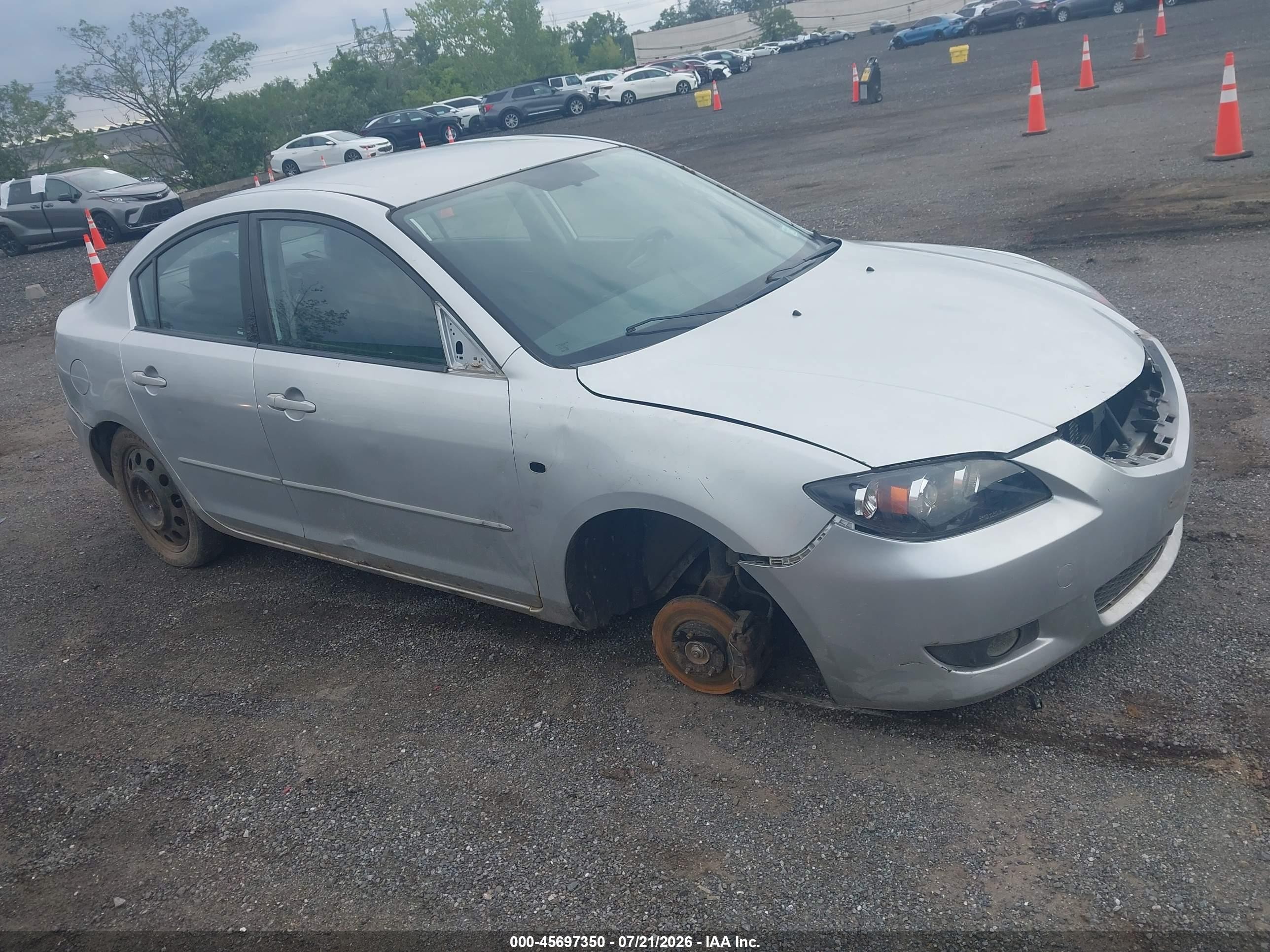 2005 Mazda Mazda3 I Silver vin: JM1BK12F151331035
