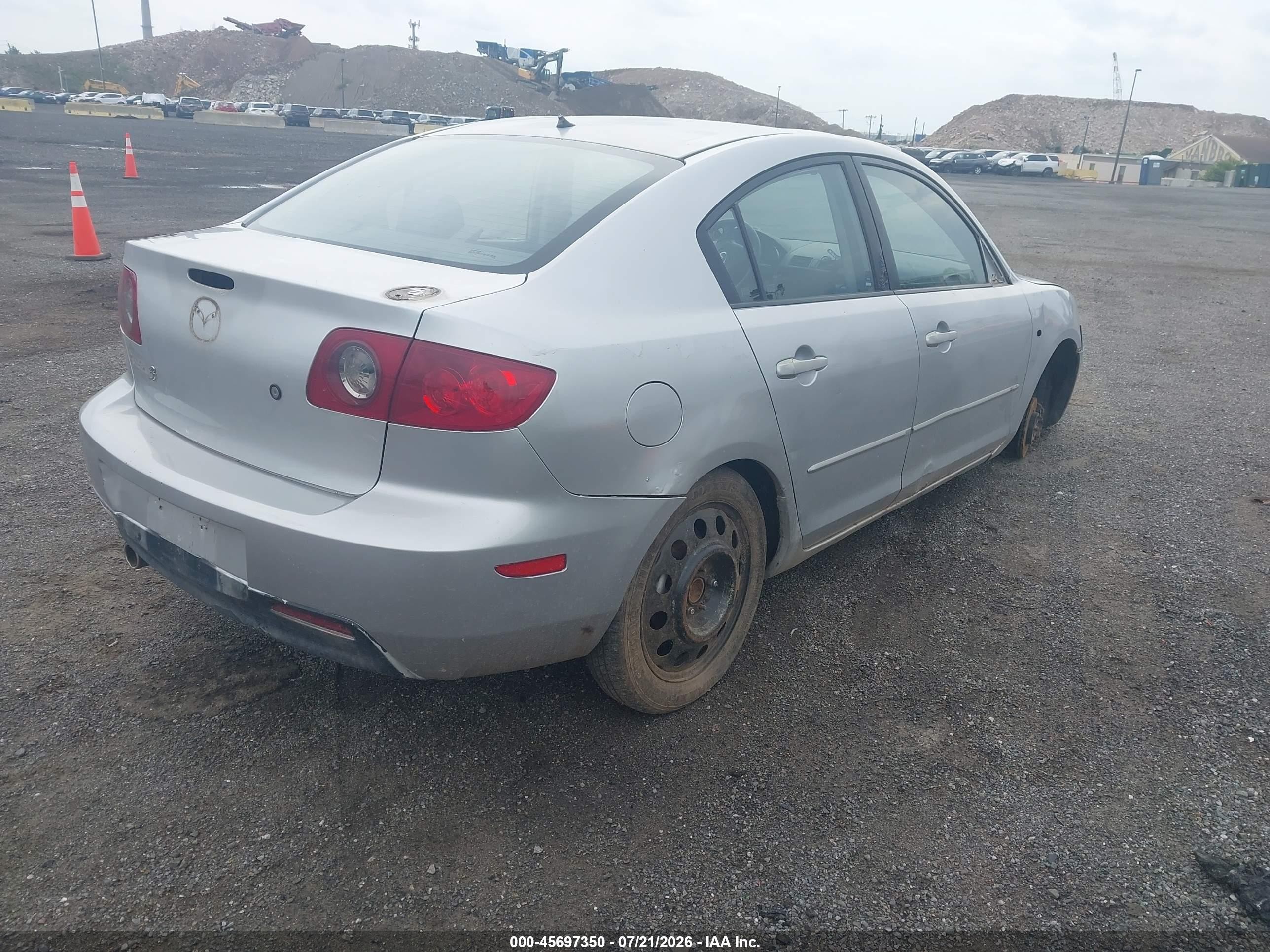 2005 Mazda Mazda3 I Серебряный vin: JM1BK12F151331035