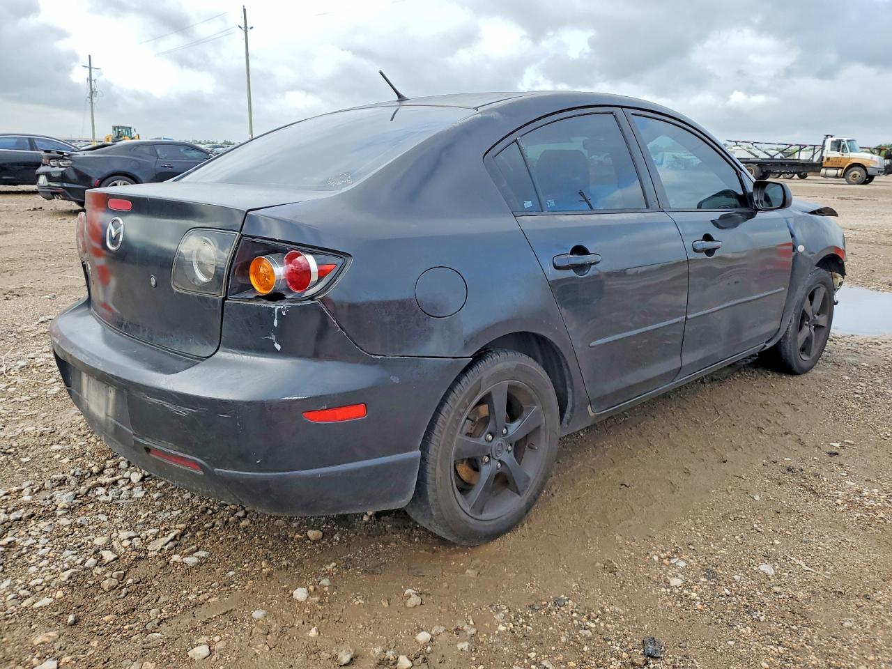 2005 Mazda 3 I Black vin: JM1BK12F151341211