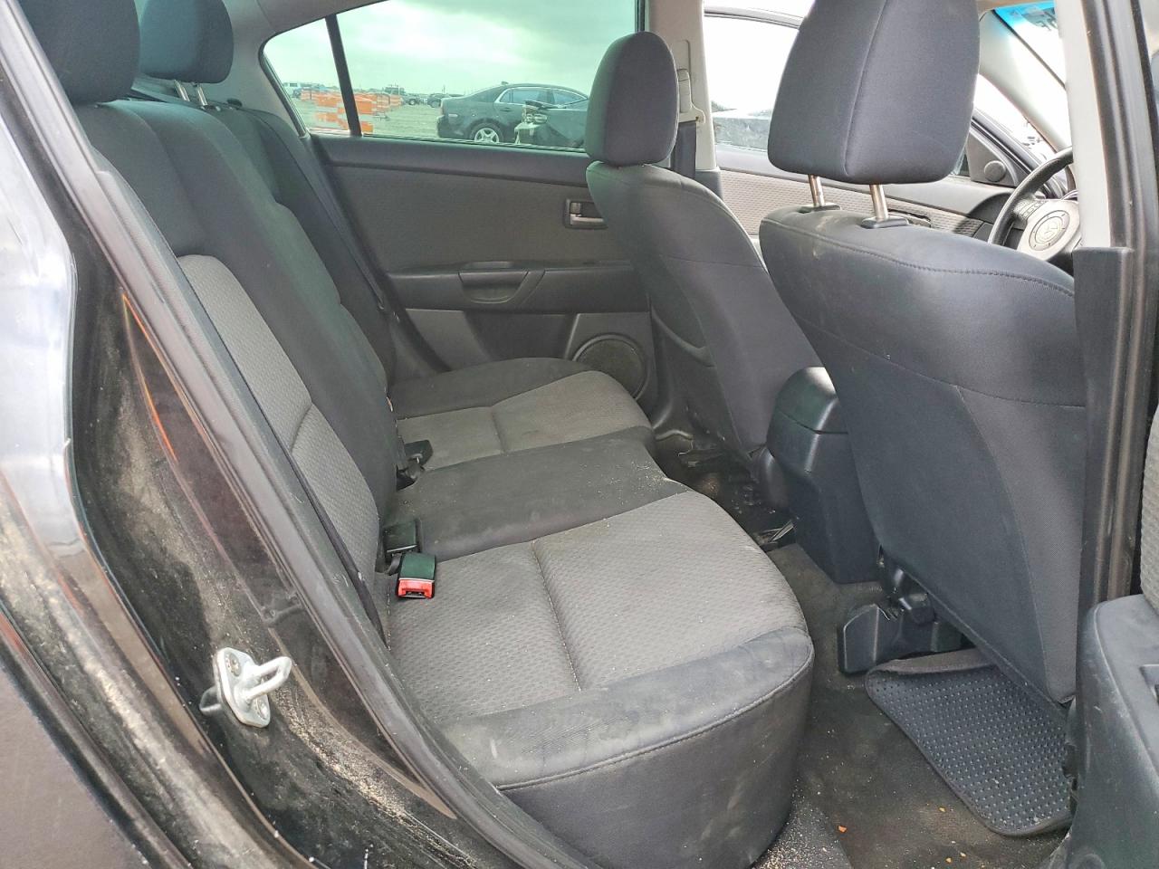 2005 Mazda 3 I Black vin: JM1BK12F151341211