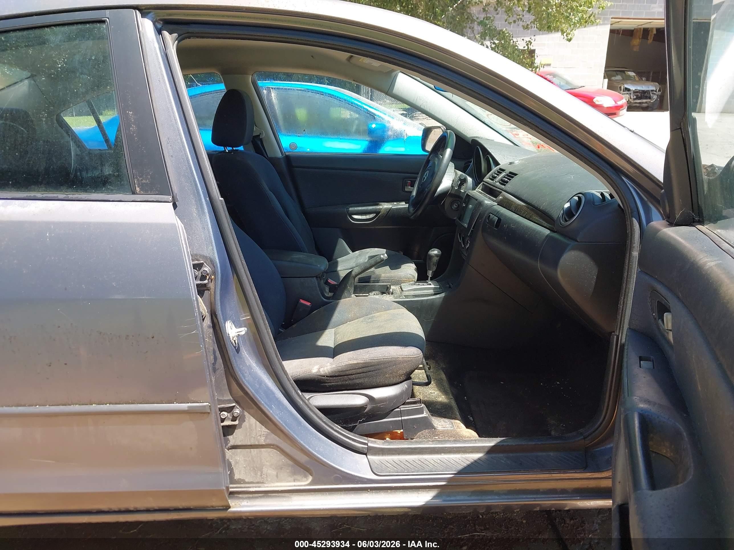 2007 Mazda Mazda3 I Серый vin: JM1BK12F171766463