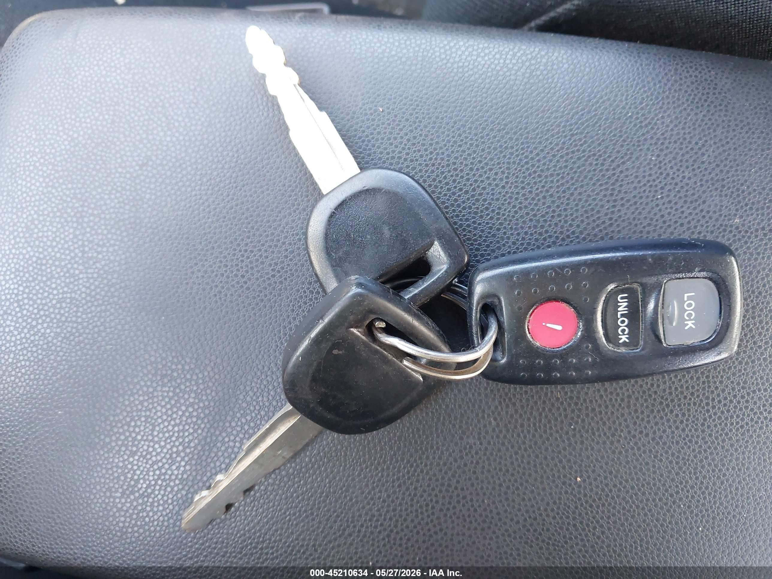 2006 Mazda Mazda3 I Silver vin: JM1BK12F261482208