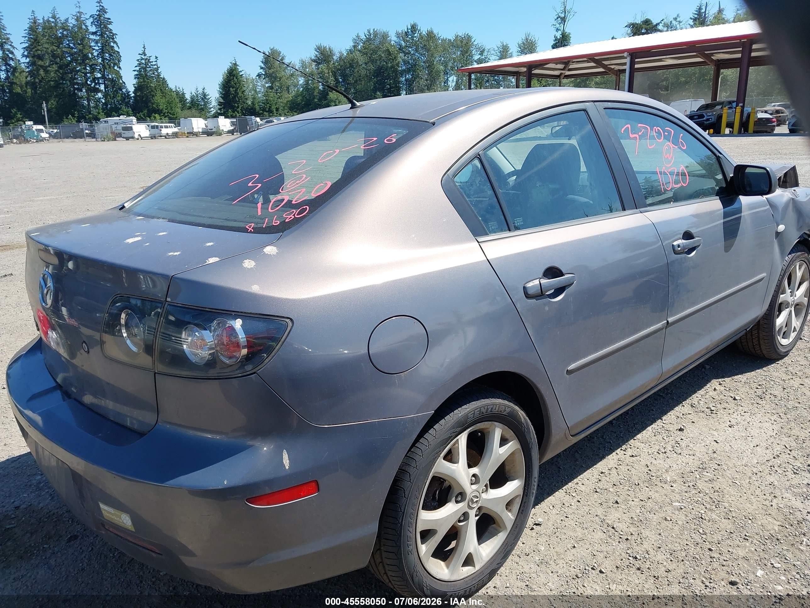 2007 Mazda Mazda3   Silver vin: JM1BK12F271726408