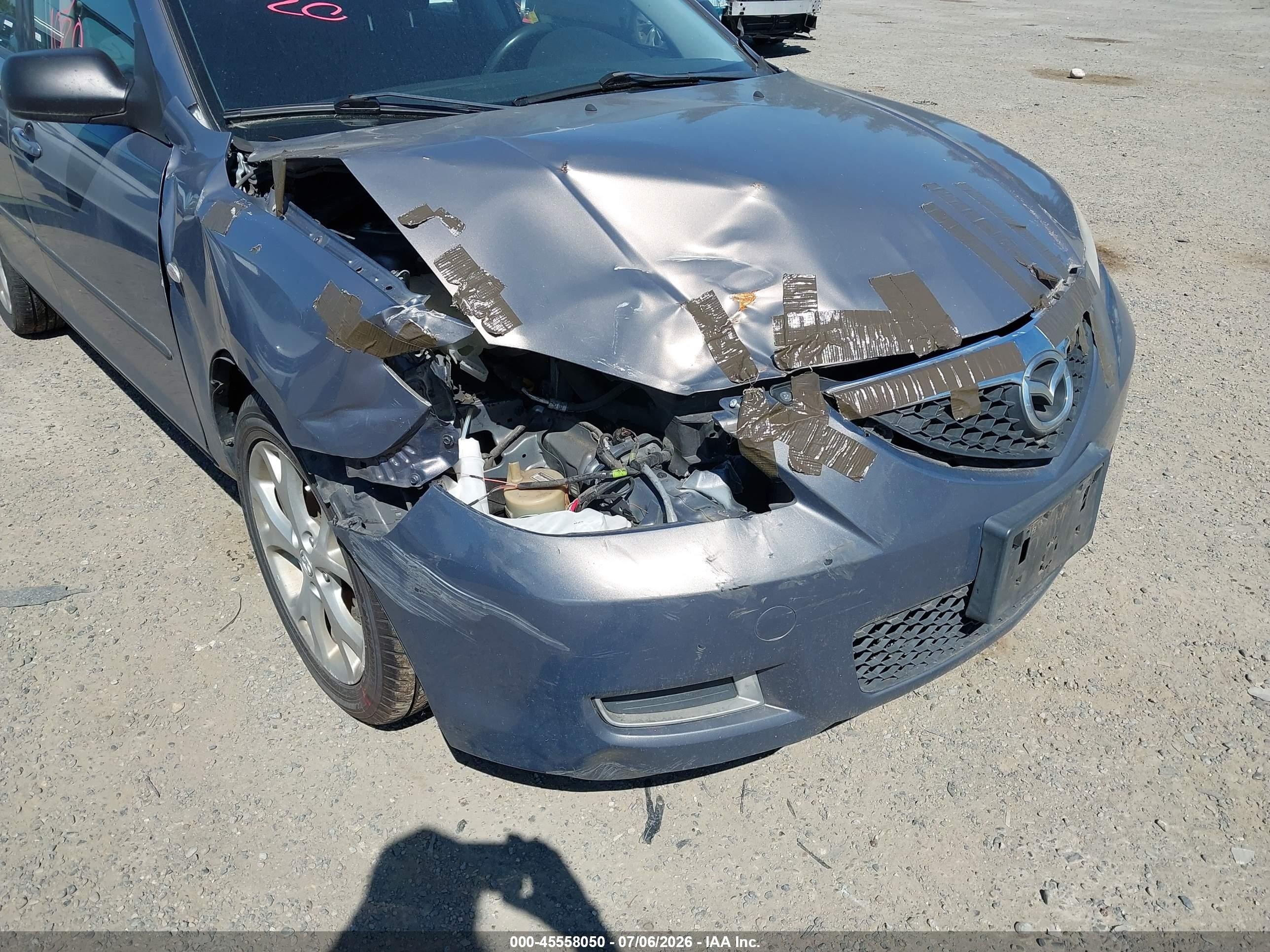 2007 Mazda Mazda3   Silver vin: JM1BK12F271726408