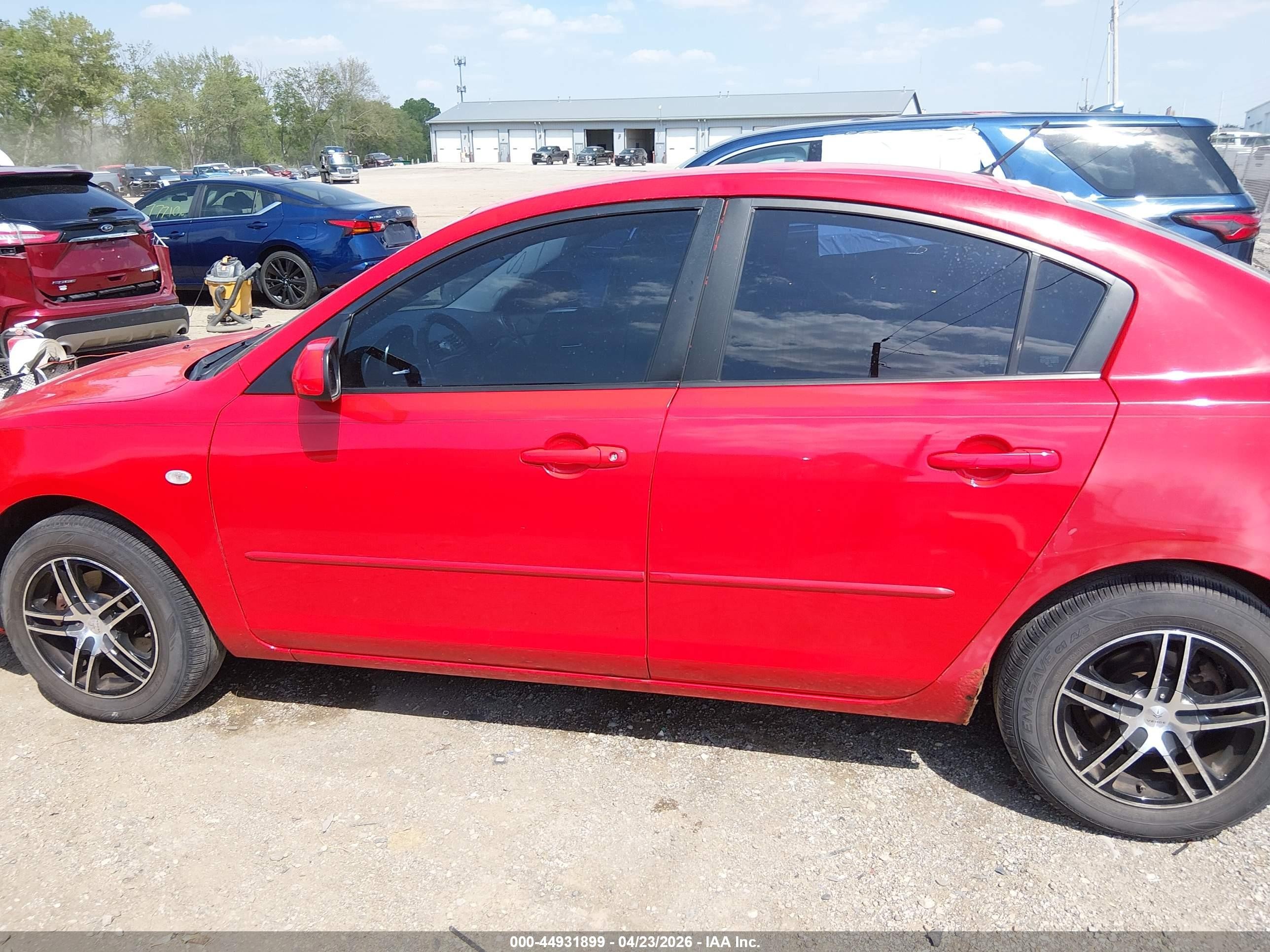 2008 Mazda Mazda3 I Sport Red vin: JM1BK12F281792930