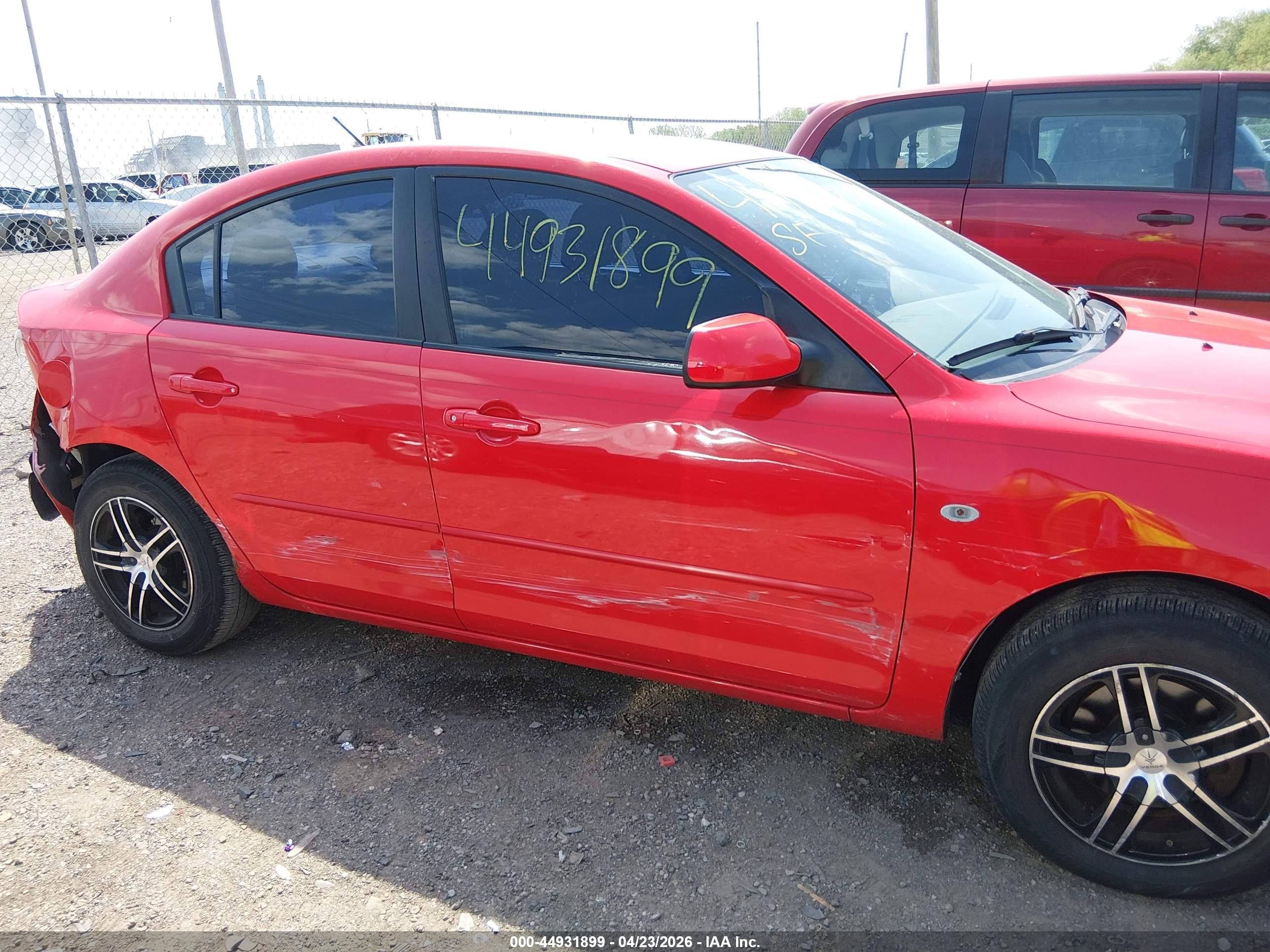 2008 Mazda Mazda3 I Sport Red vin: JM1BK12F281792930