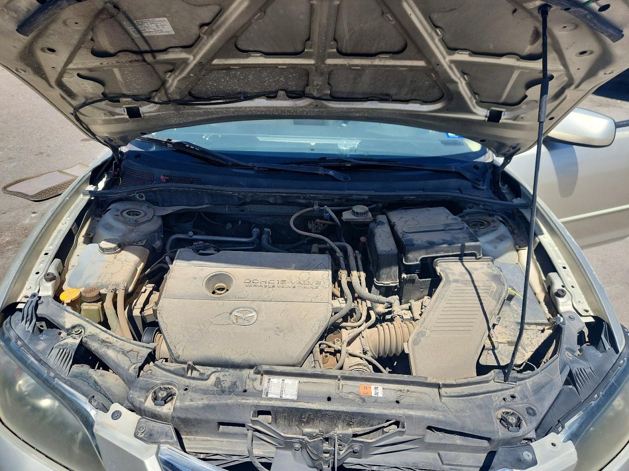 2008 Mazda 3 I Tan vin: JM1BK12F281845092