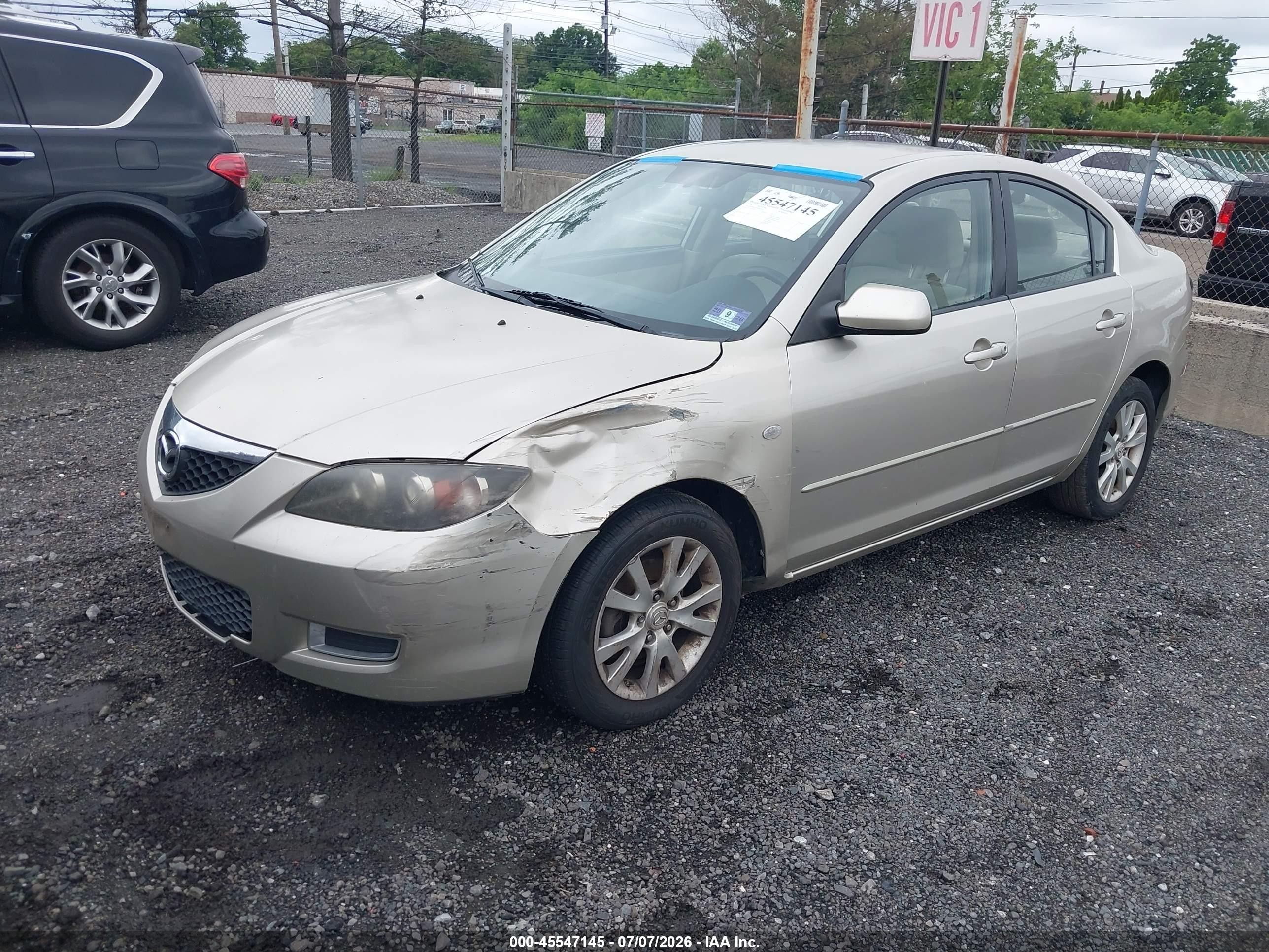 2008 Mazda Mazda3 I Золотой vin: JM1BK12F381823280