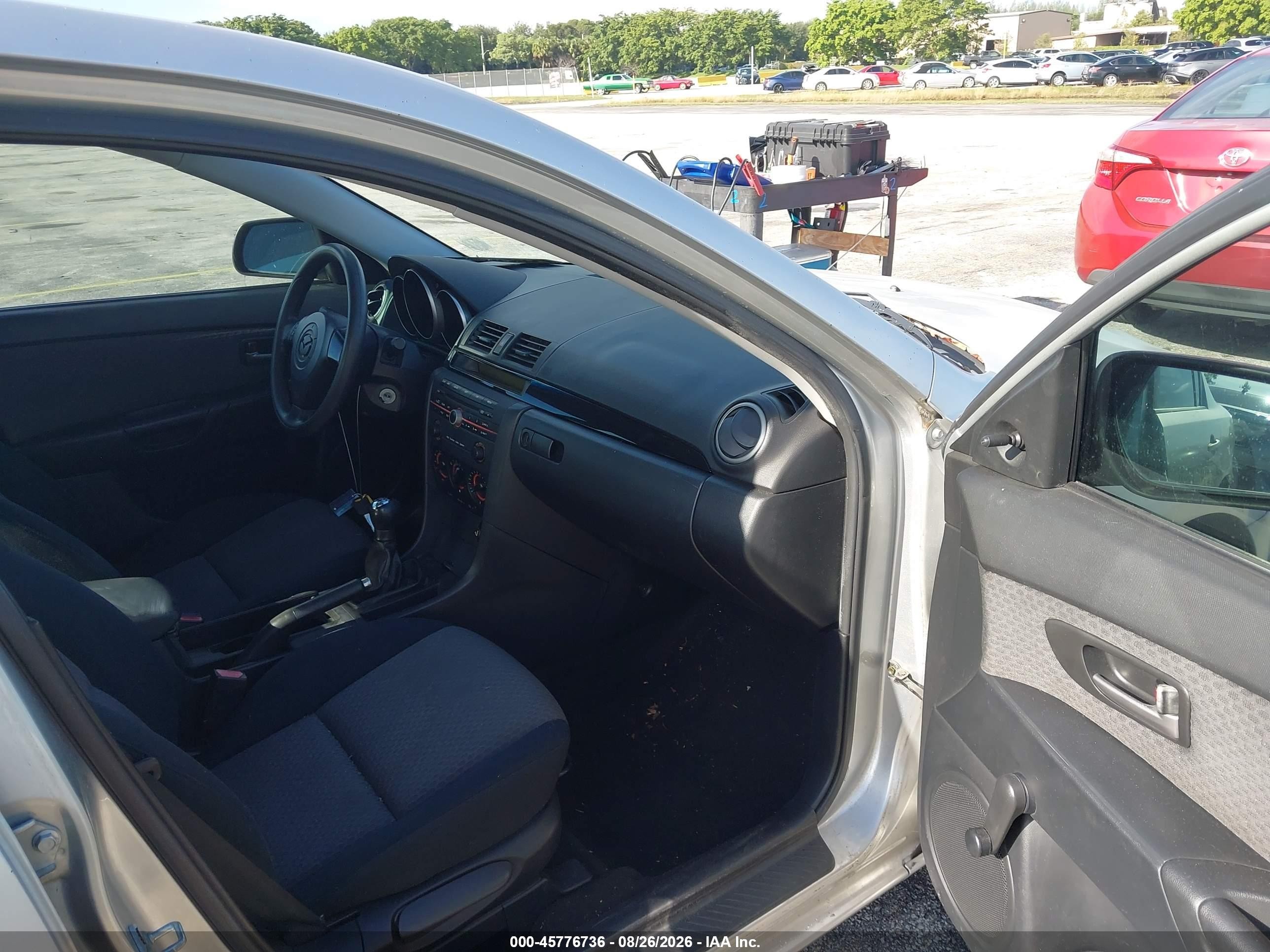 2006 Mazda 3 I Silver vin: JM1BK12F461534924