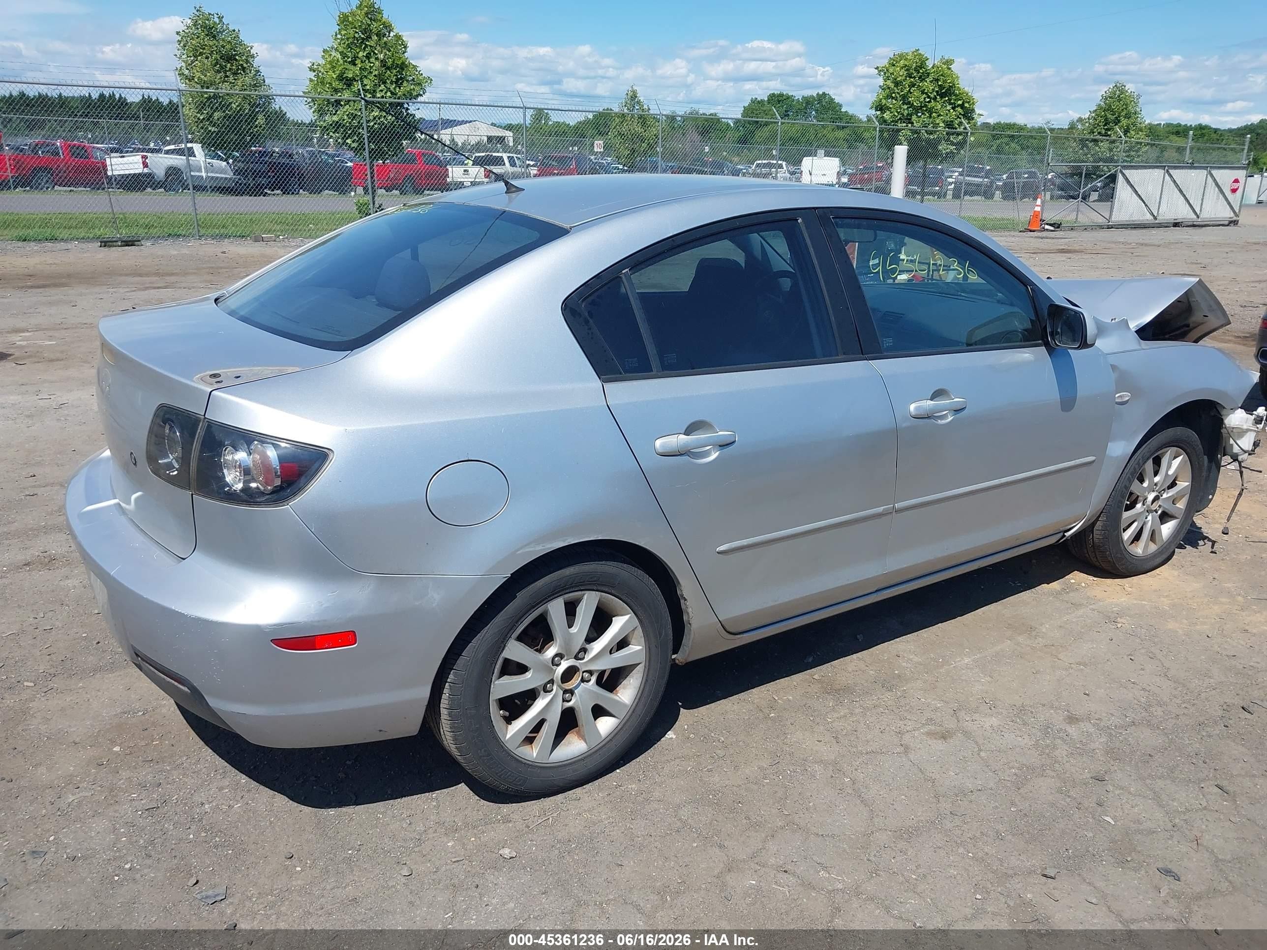 2007 Mazda Mazda3 I Silver vin: JM1BK12F471673470