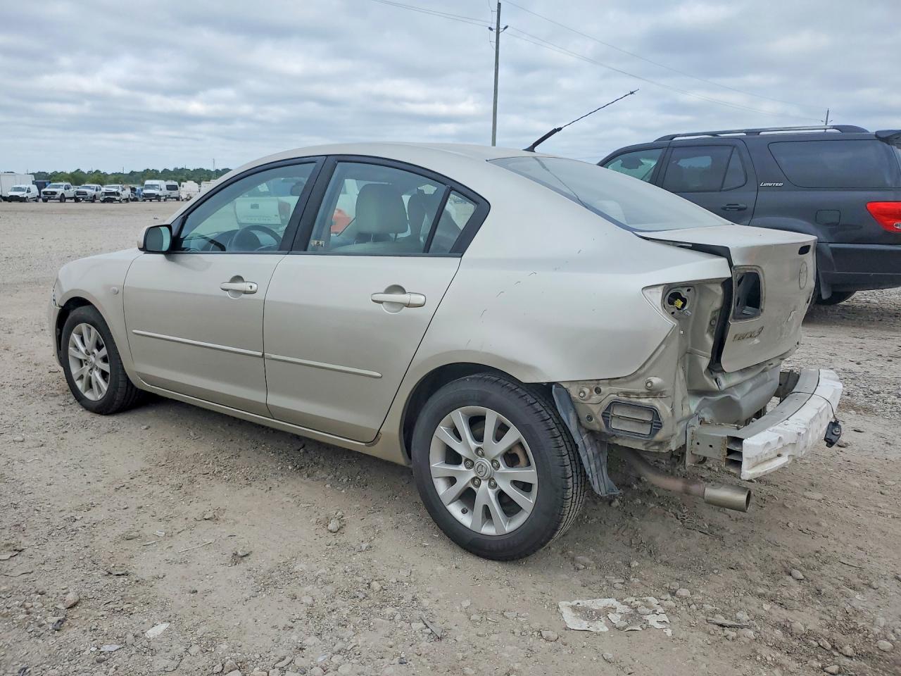 2008 Mazda 3 I Tan vin: JM1BK12F481796235
