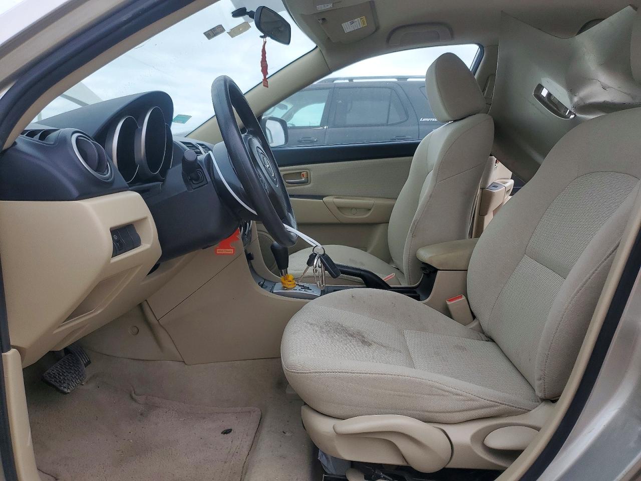 2008 Mazda 3 I Tan vin: JM1BK12F481796235