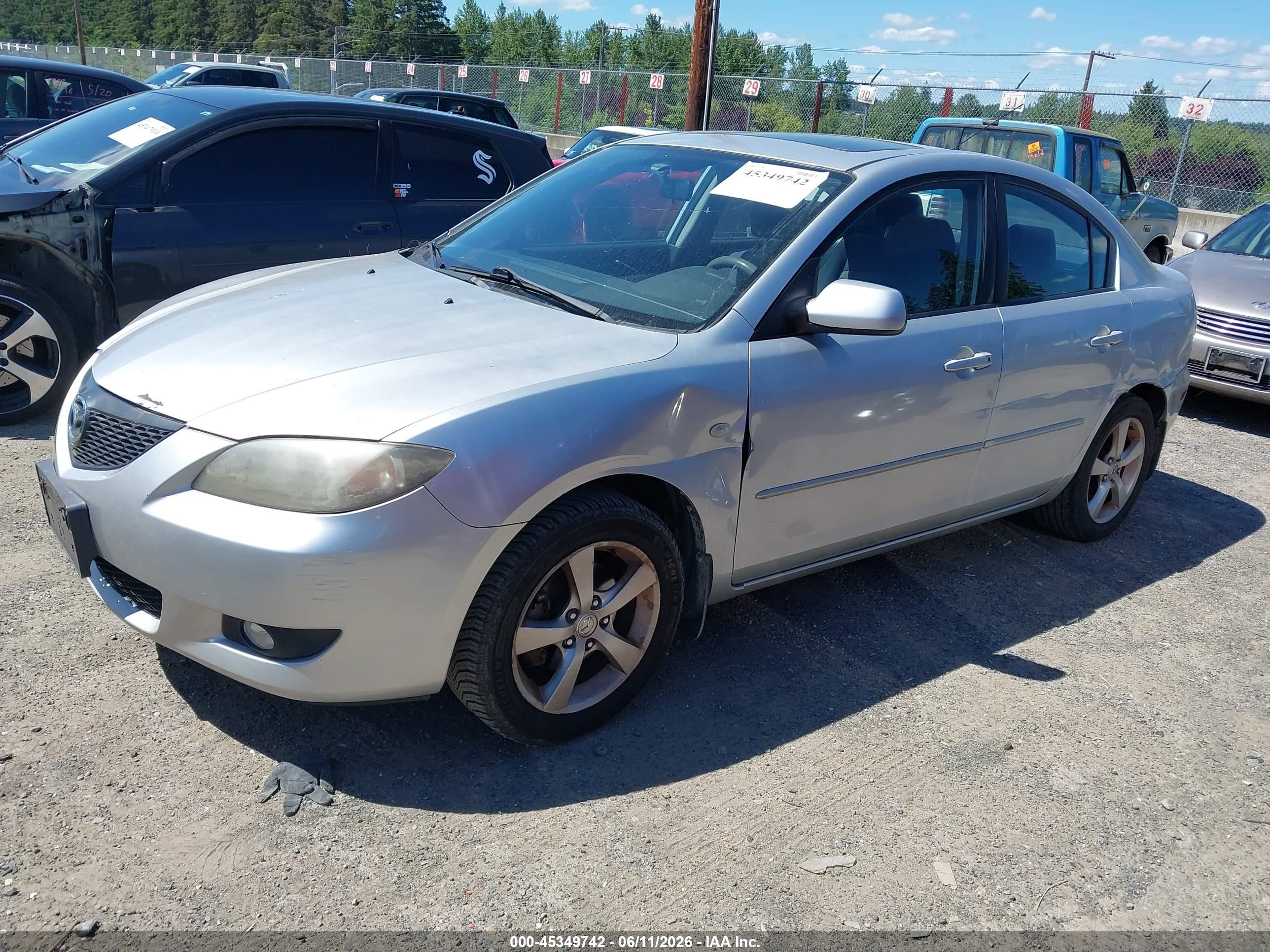 2004 Mazda Mazda3 I Серебряный vin: JM1BK12F541201712