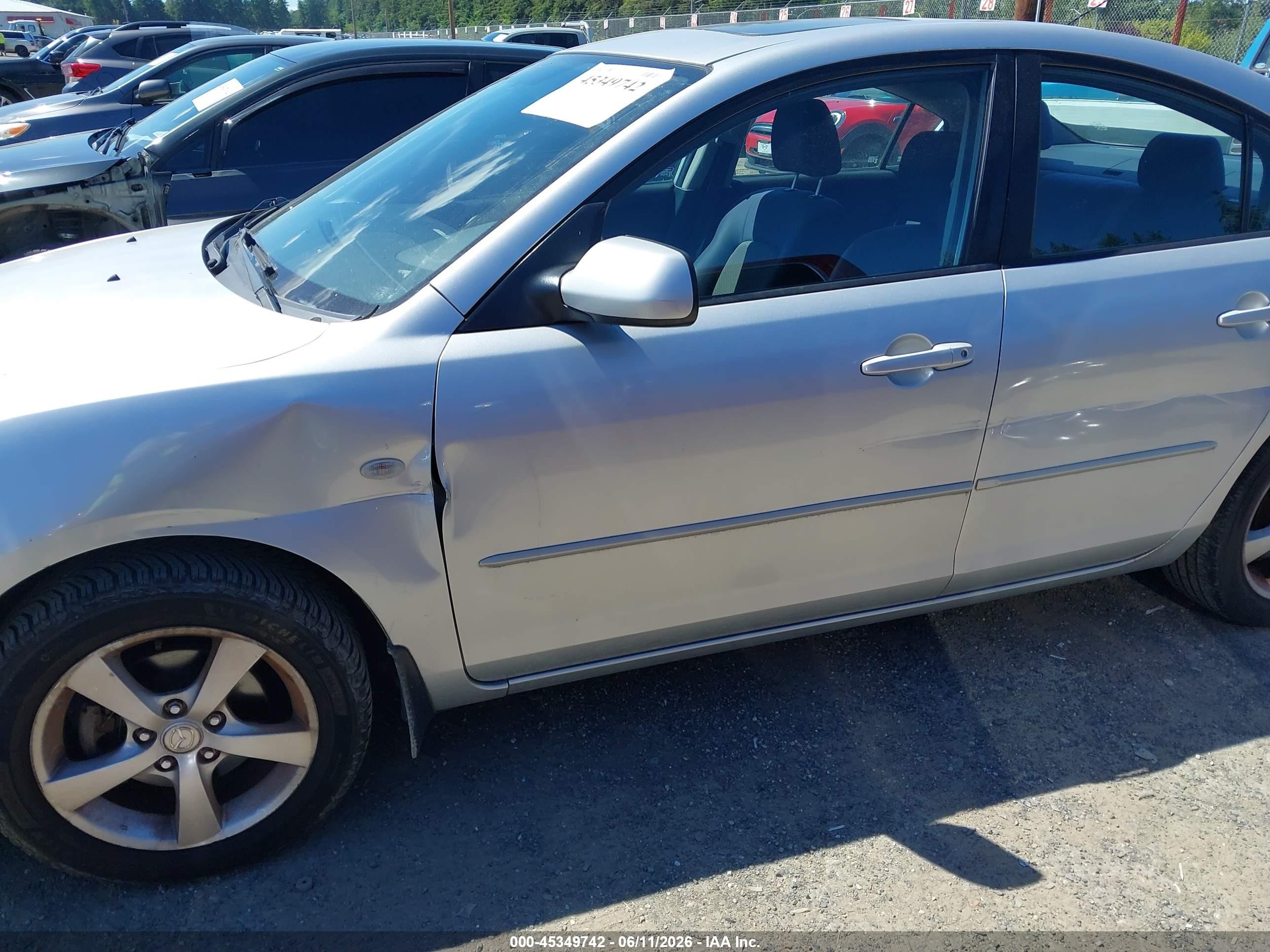 2004 Mazda Mazda3 I Серебряный vin: JM1BK12F541201712