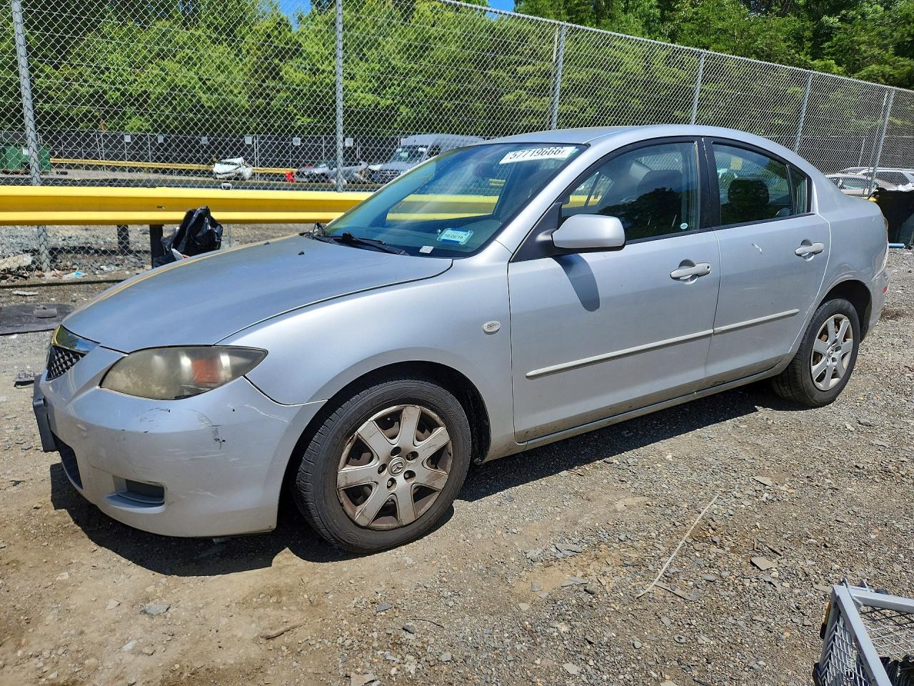 2007 Mazda Mazda3 Серебряный vin: JM1BK12F571639053