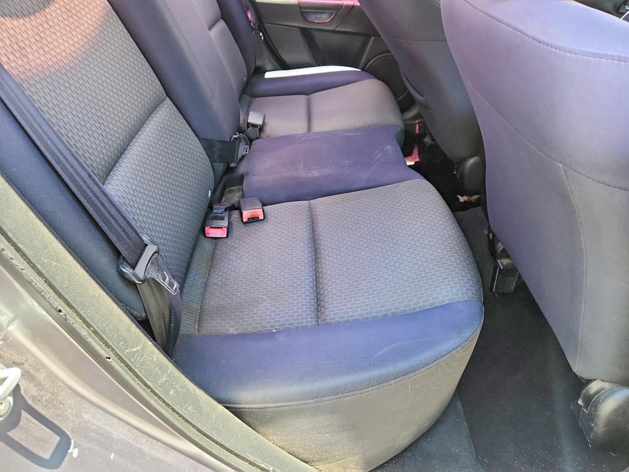 2005 Mazda 3 I Gray vin: JM1BK12F651275562