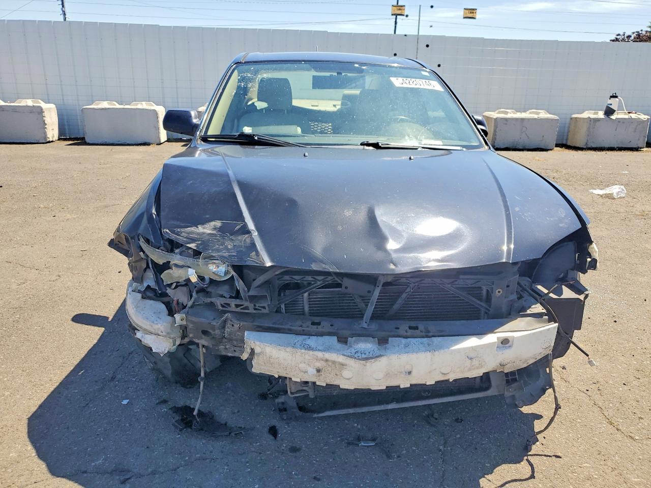 2004 Mazda 3 I Black vin: JM1BK12F741111896