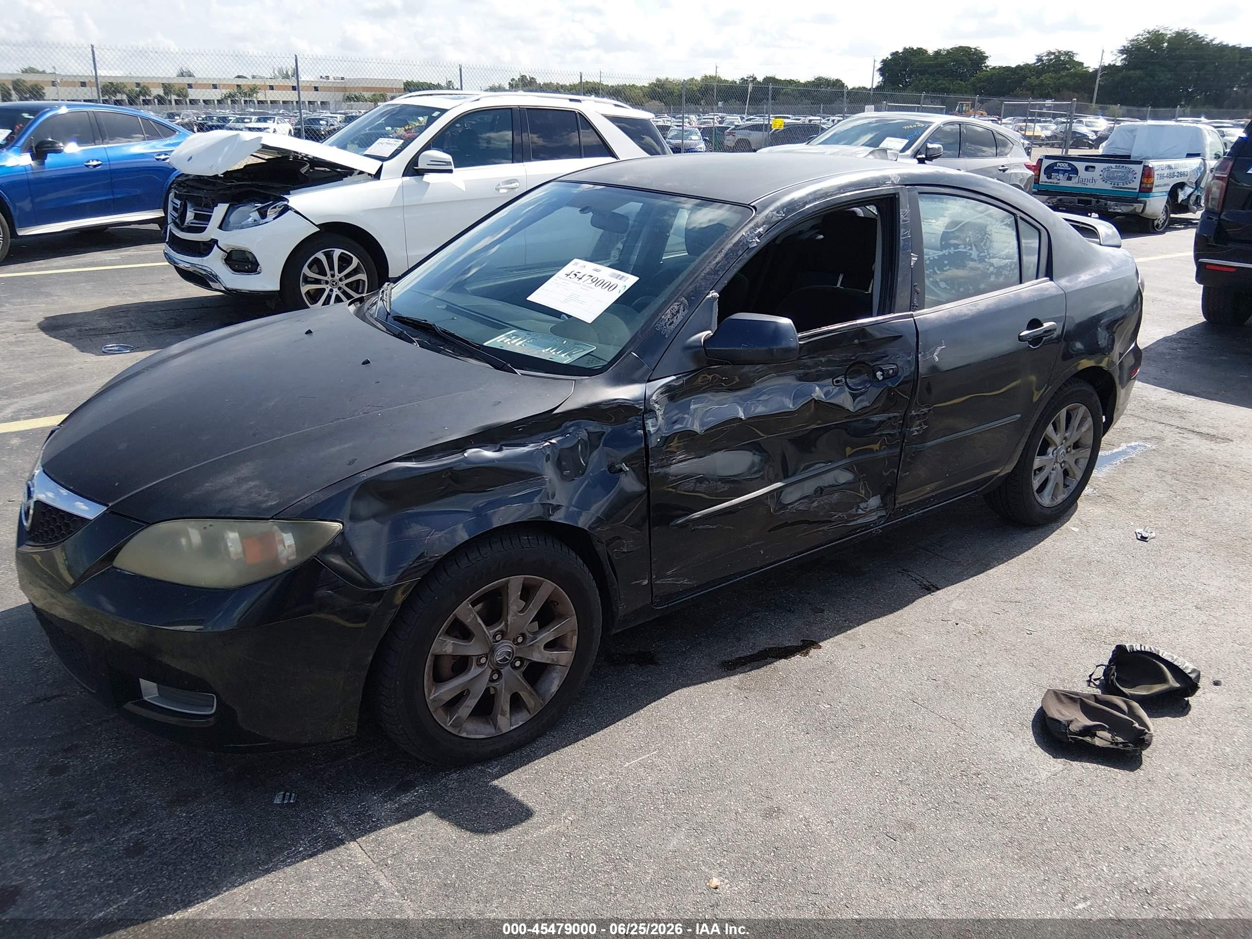 2007 Mazda Mazda3 I Black vin: JM1BK12F771734813