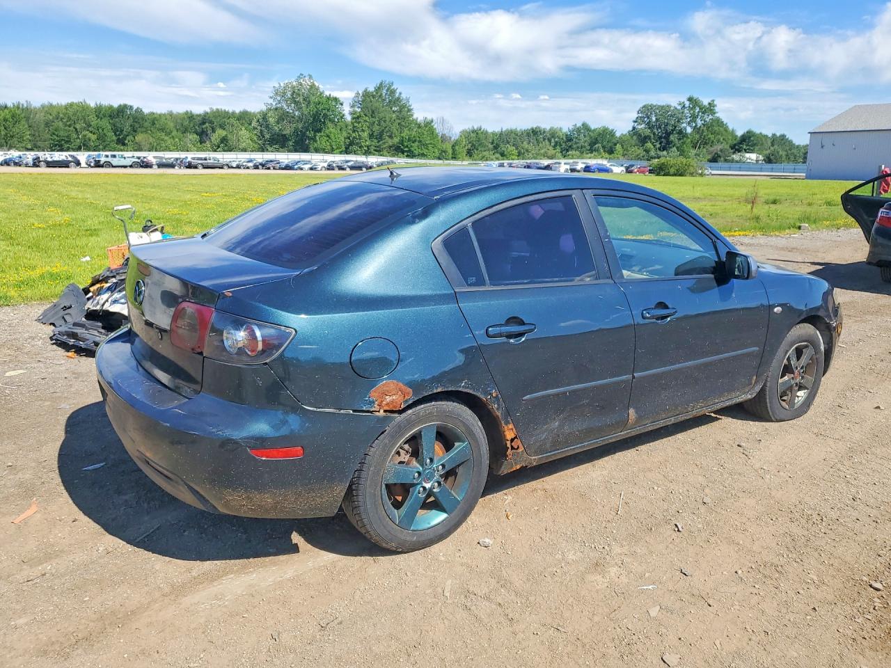 2004 Mazda 3 I Черный vin: JM1BK12F841215619