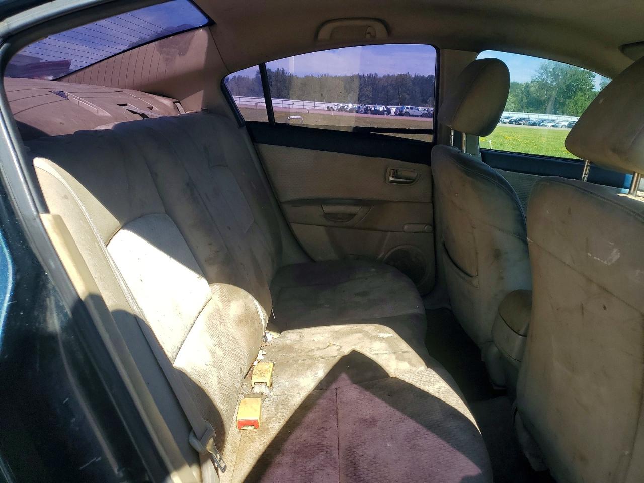 2004 Mazda 3 I Черный vin: JM1BK12F841215619