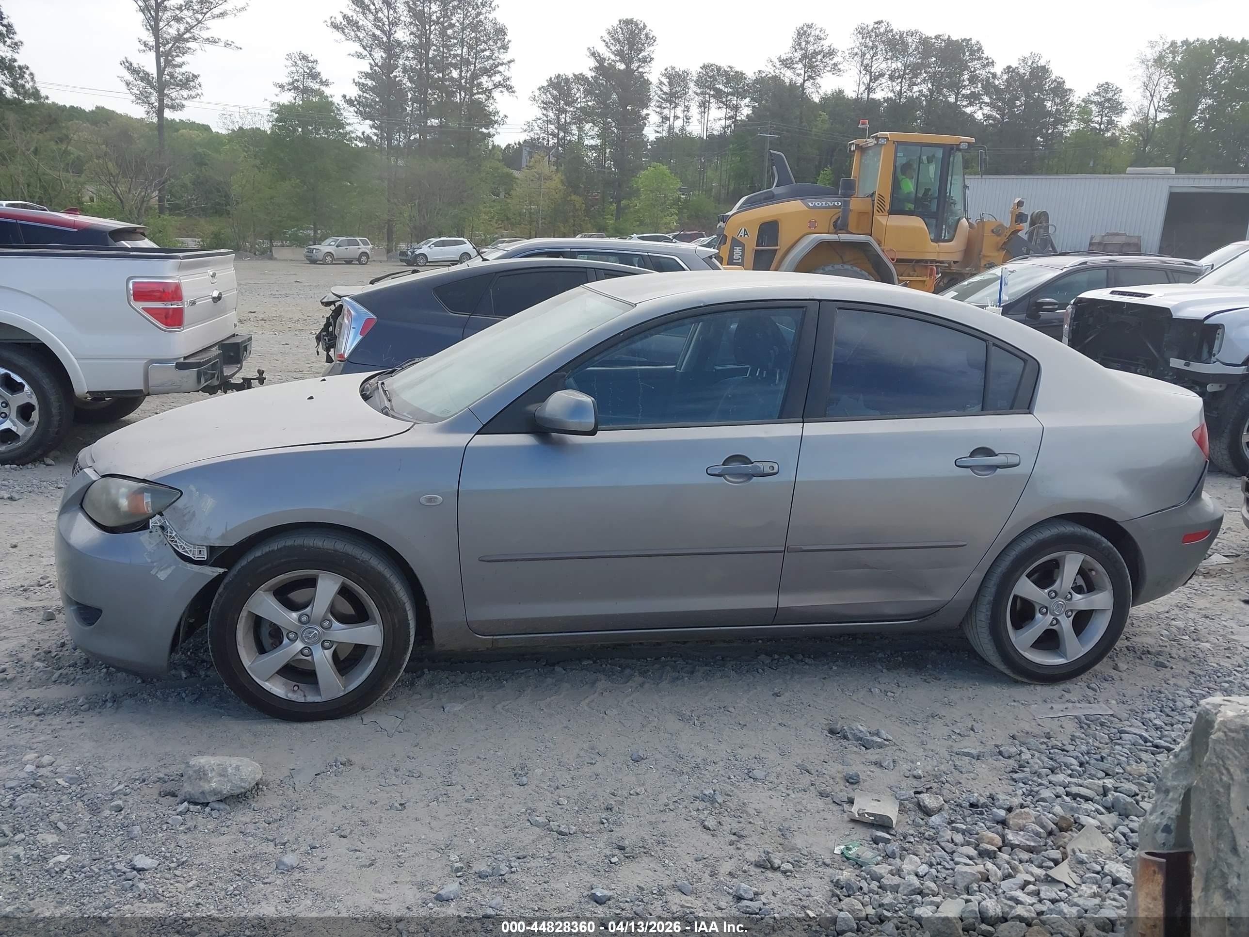 2005 Mazda Mazda3 I Gray vin: JM1BK12F851326995