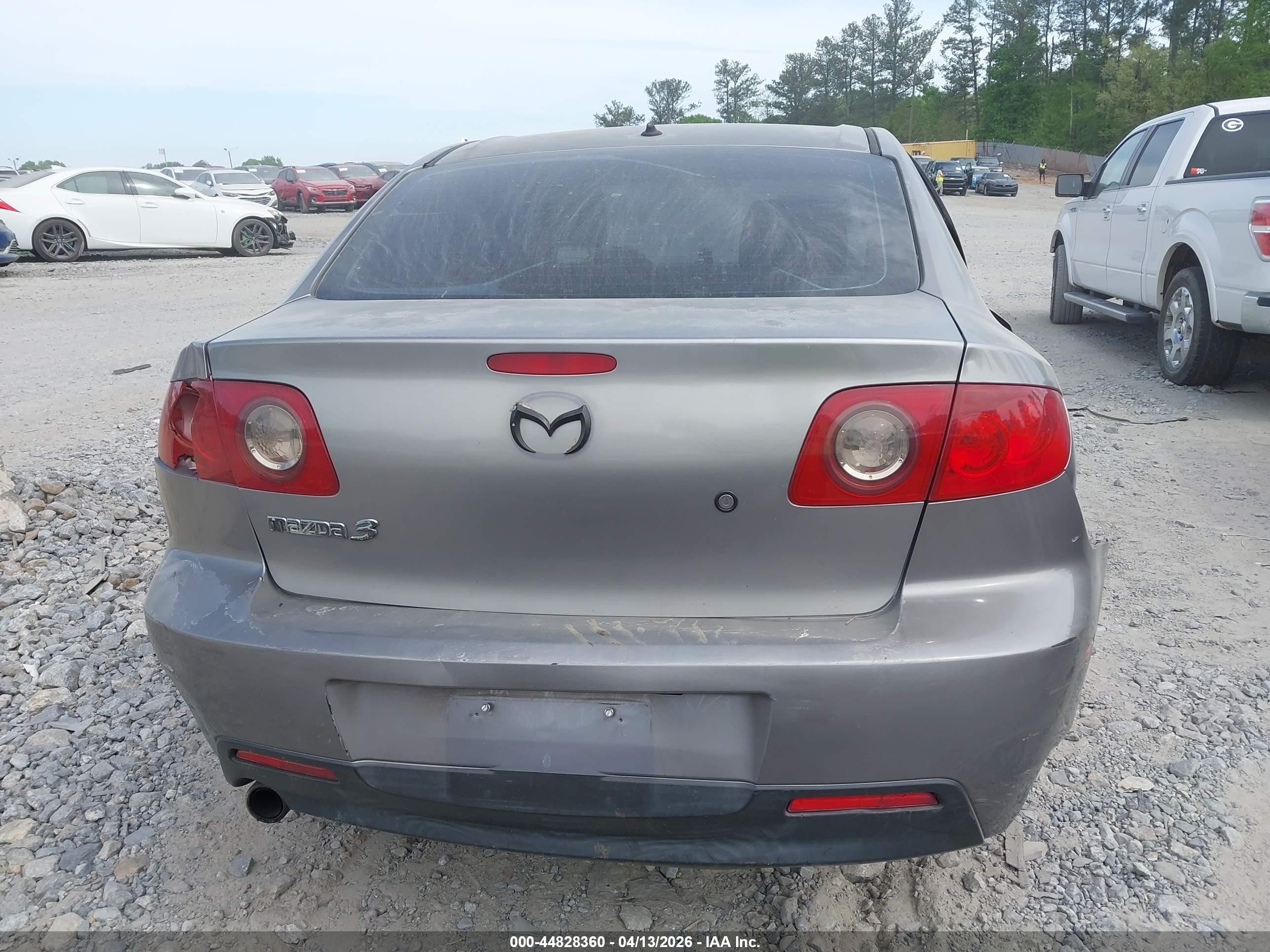 2005 Mazda Mazda3 I Gray vin: JM1BK12F851326995