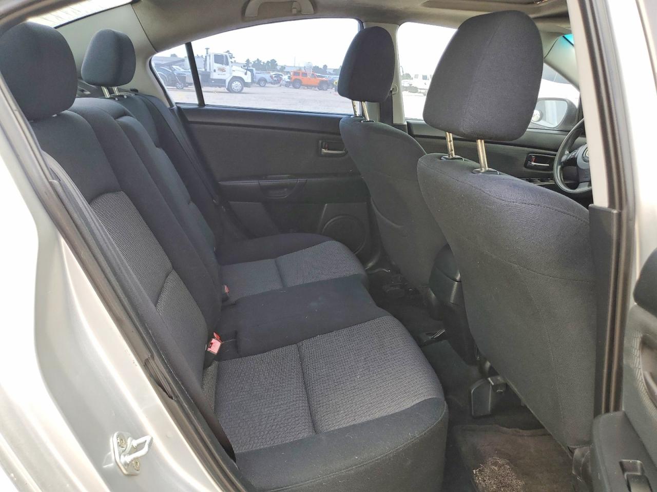 2007 Mazda 3 I Silver vin: JM1BK12F871650483