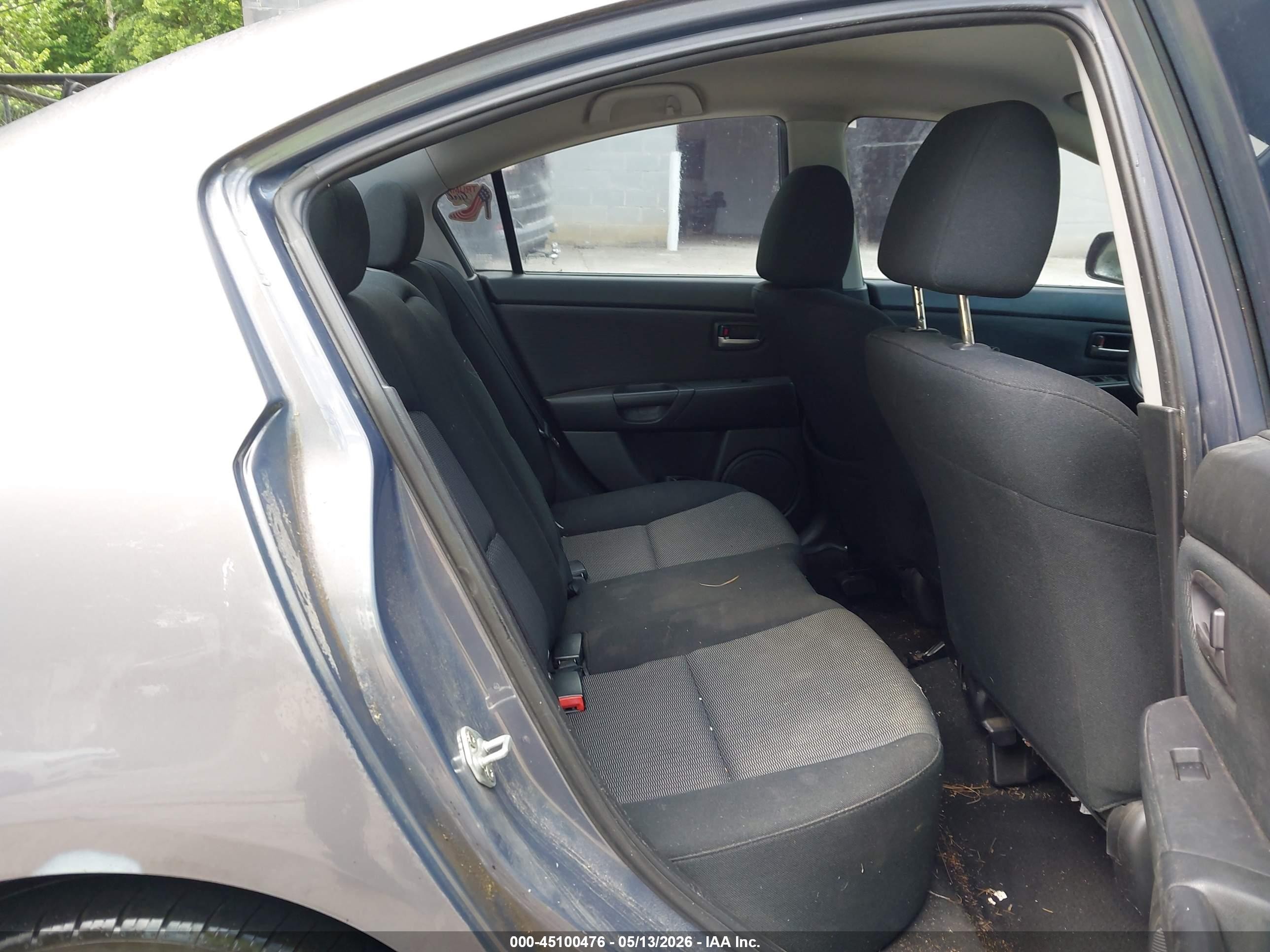 2008 Mazda Mazda3 I Gray vin: JM1BK12F881814011