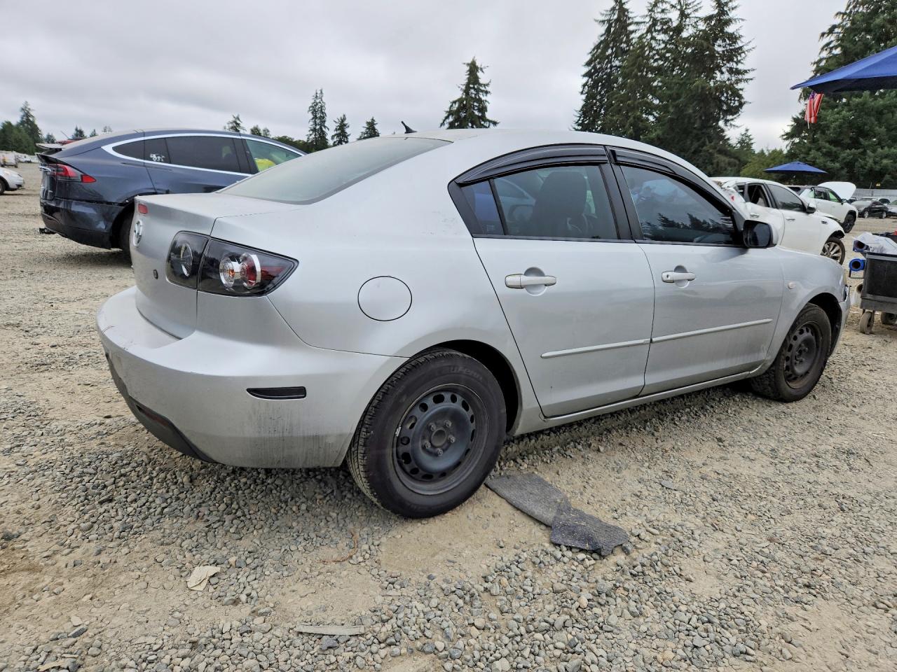 2004 Mazda 3 I Silver vin: JM1BK12F941175132