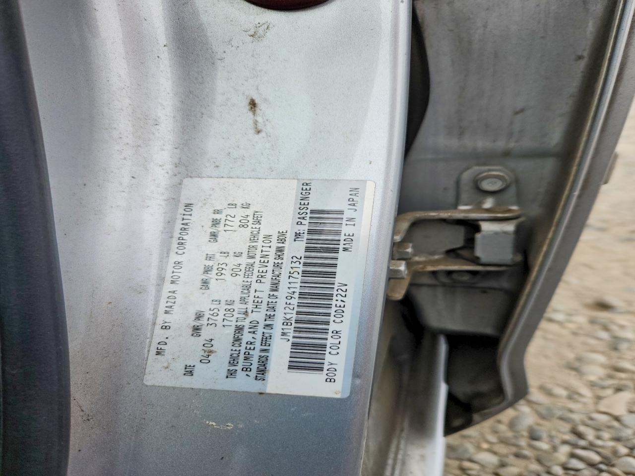 2004 Mazda 3 I Silver vin: JM1BK12F941175132