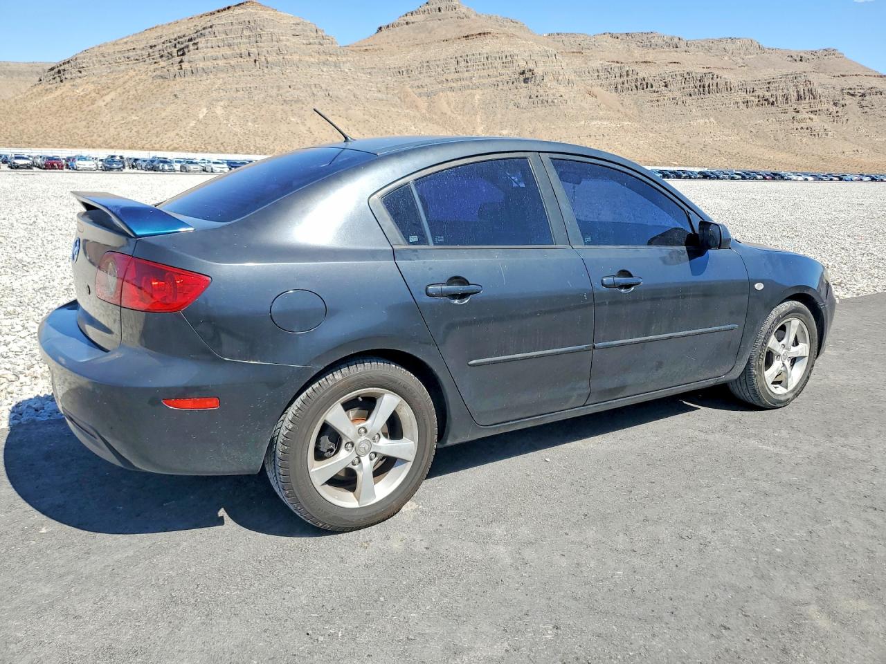 2005 Mazda 3 I Black vin: JM1BK12F951247433